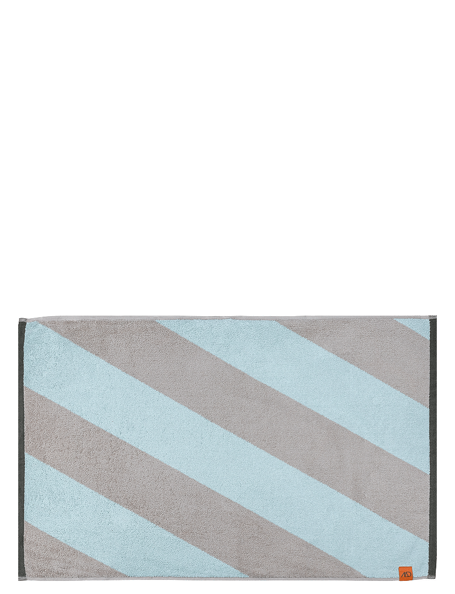 Mette Ditmer - DIAGONAL bath mat - teppiche - mint - 1
