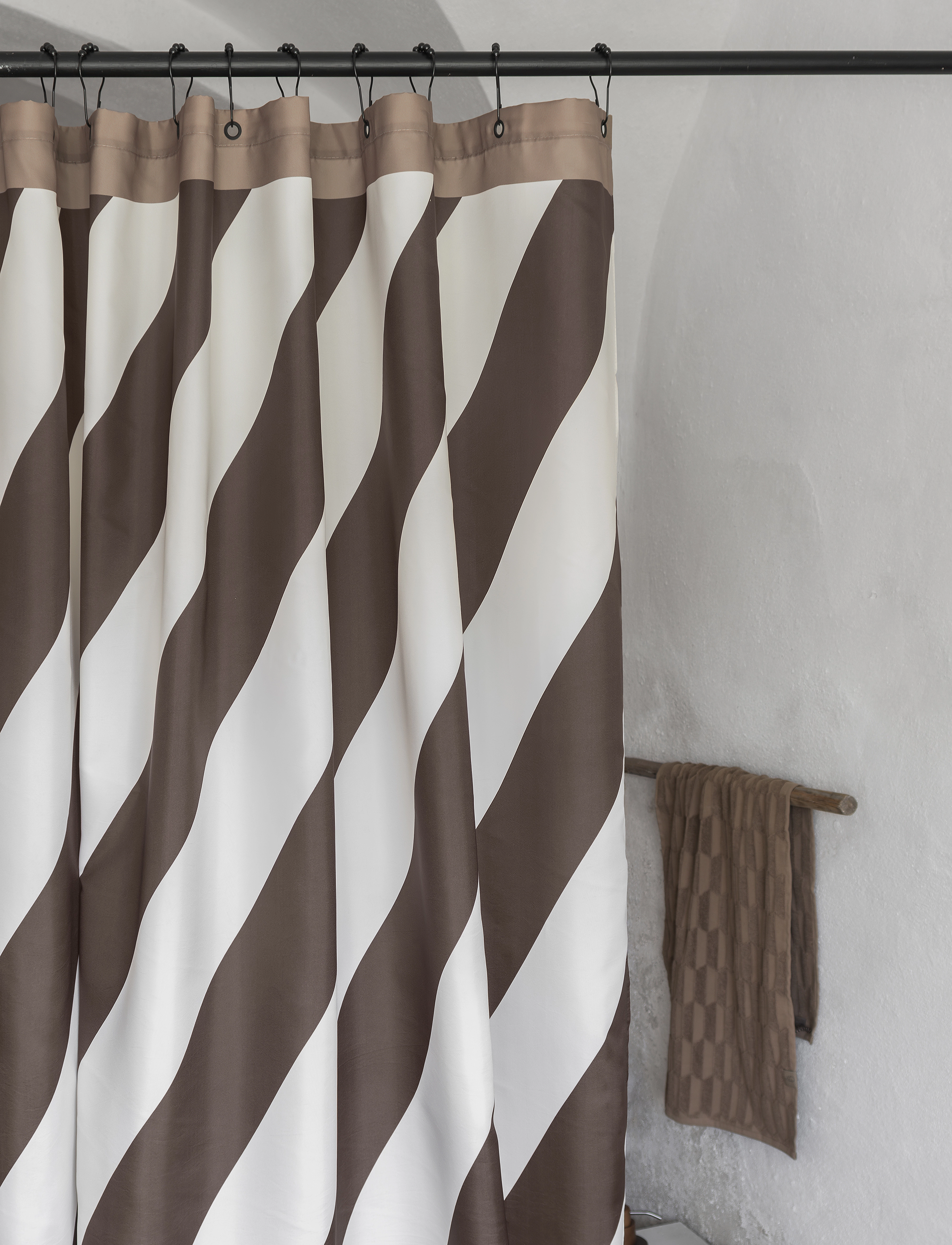Mette Ditmer Diagonal Shower Curtain, W150X L200 cm, Bathroom Textiles, Braun - Curtains, Homeware