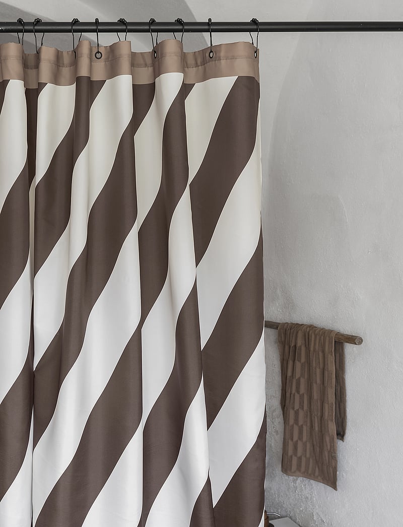 Mette Ditmer - DIAGONAL shower curtain - nach preis einkaufen - chocolate - 1