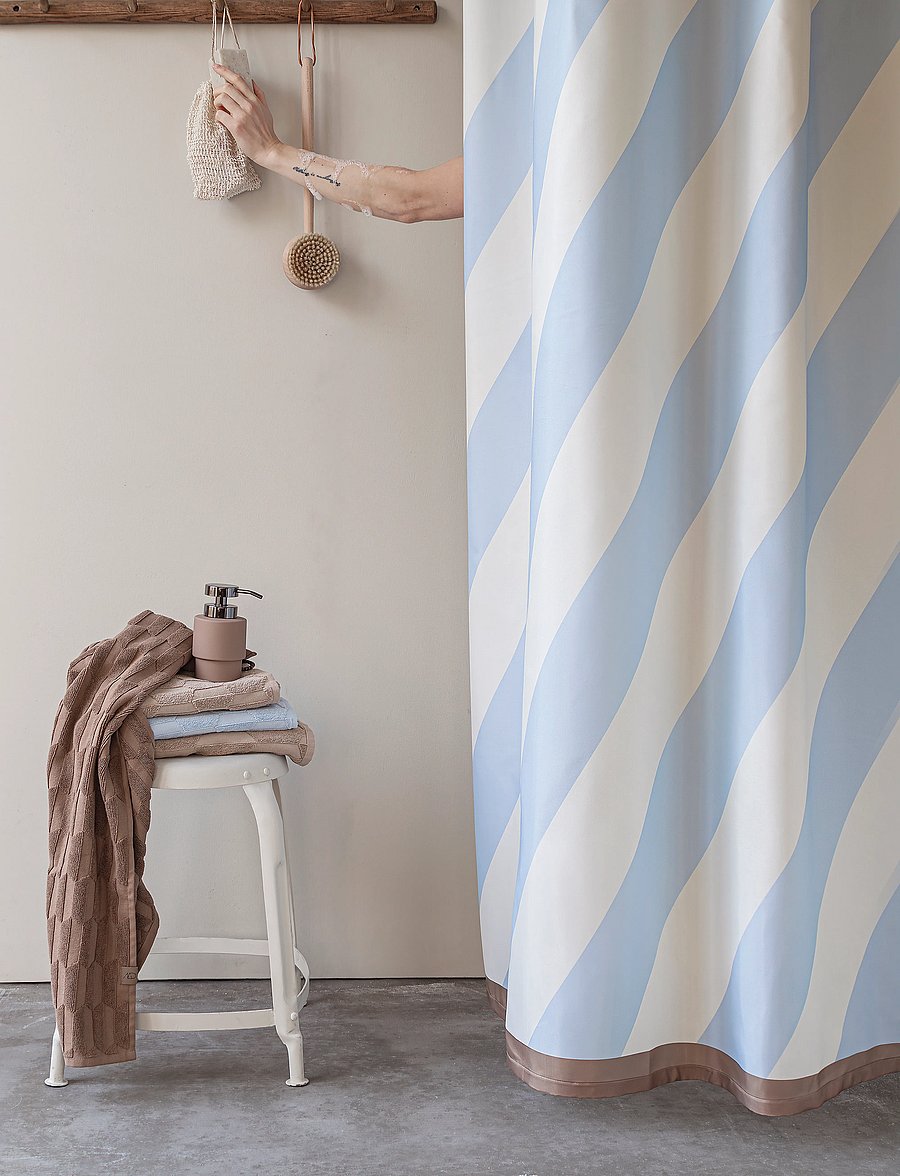 Mette Ditmer - DIAGONAL shower curtain - dušikardinad - light blue - 0