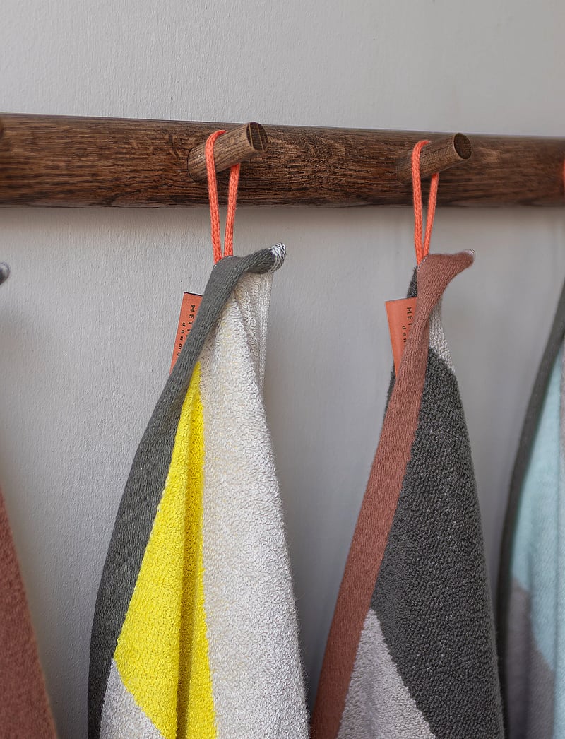 Mette Ditmer - DIAGONAL guest towel - gästehandtücher - yellow - 2