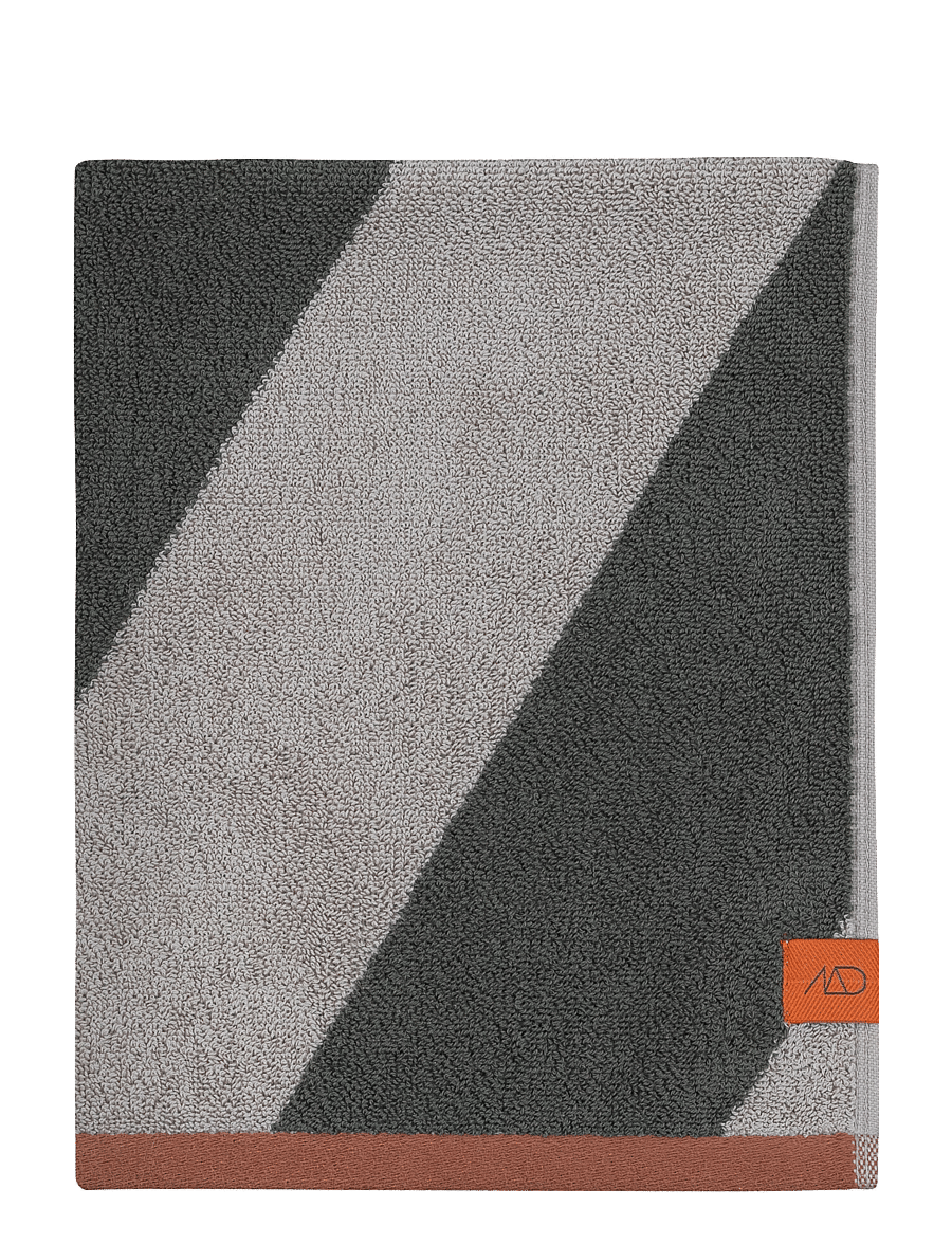 Mette Ditmer - DIAGONAL guest towel - külaliste käterätikud - dark olive - 1