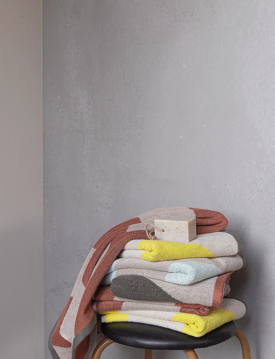 Mette Ditmer - DIAGONAL bath towel - saunalinad - brick - 4