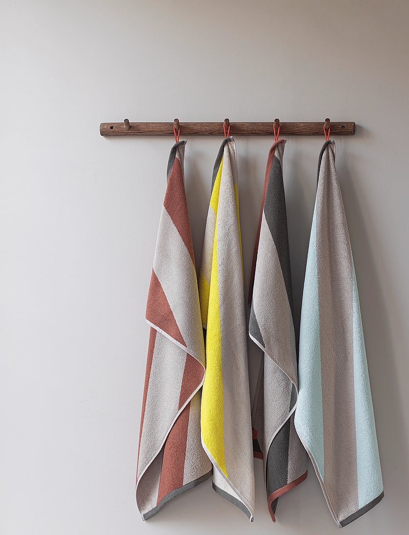 Mette Ditmer - DIAGONAL towel - badetücher - brick - 3