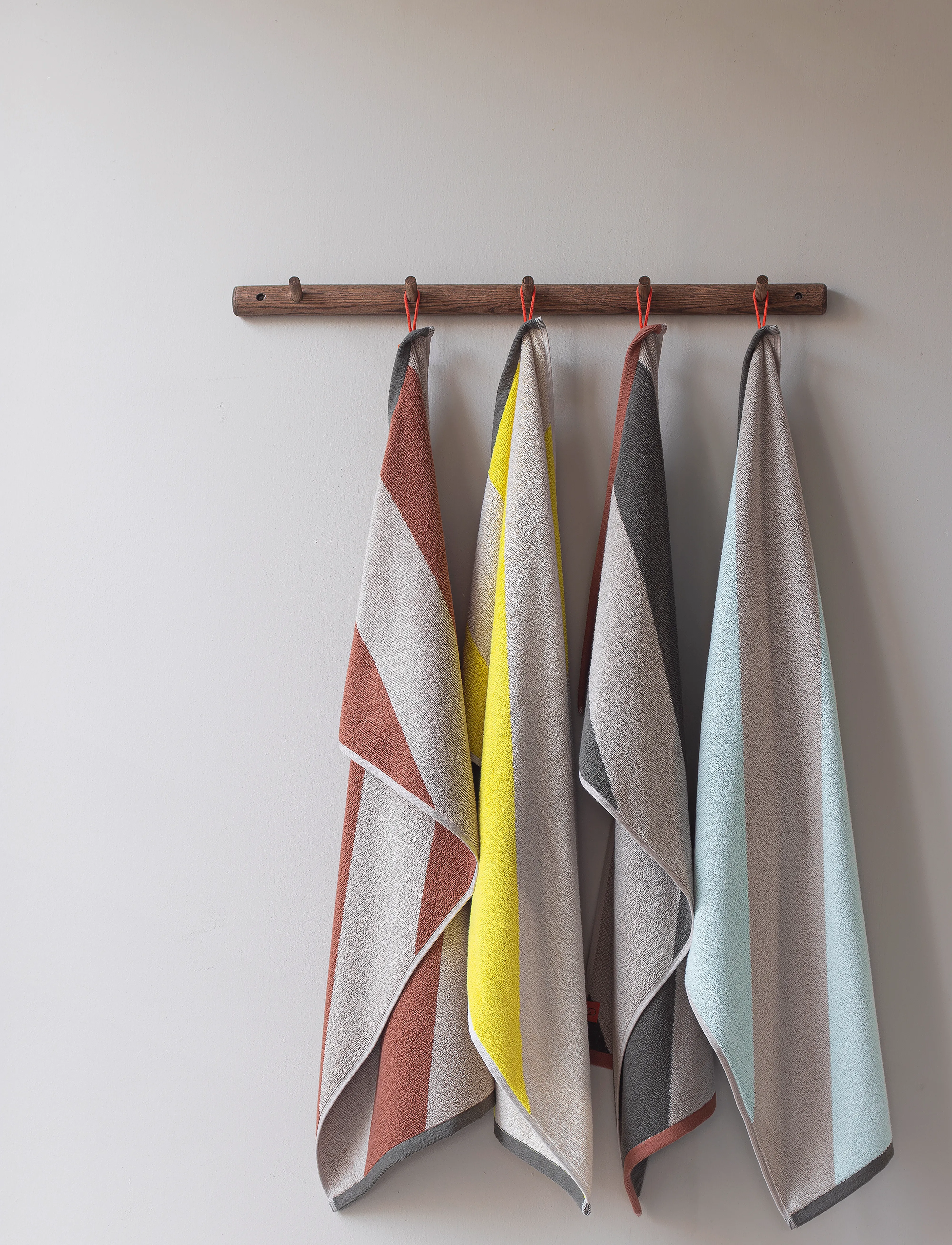 Mette Ditmer Diagonal Towel, 50X 90 cm, Blue, Håndklæder & Badehåndklæder > Badehåndklæder, Unisex