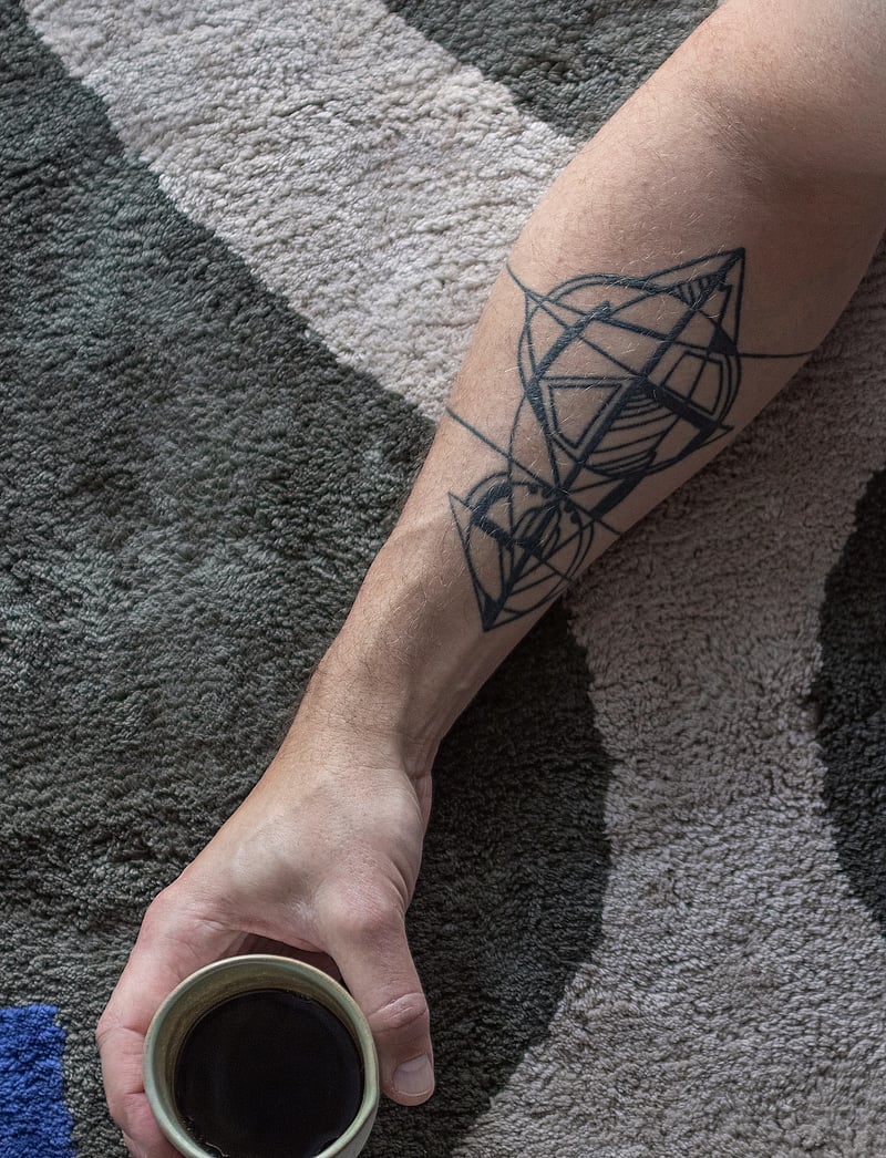 Mette Ditmer - FIGURA rug - osta hinna alusel - dark olive - 2