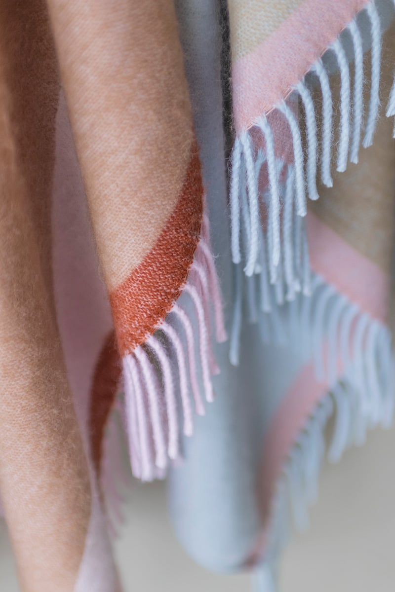 Mette Ditmer - GALLERY throw - nach preis einkaufen - latte - 2