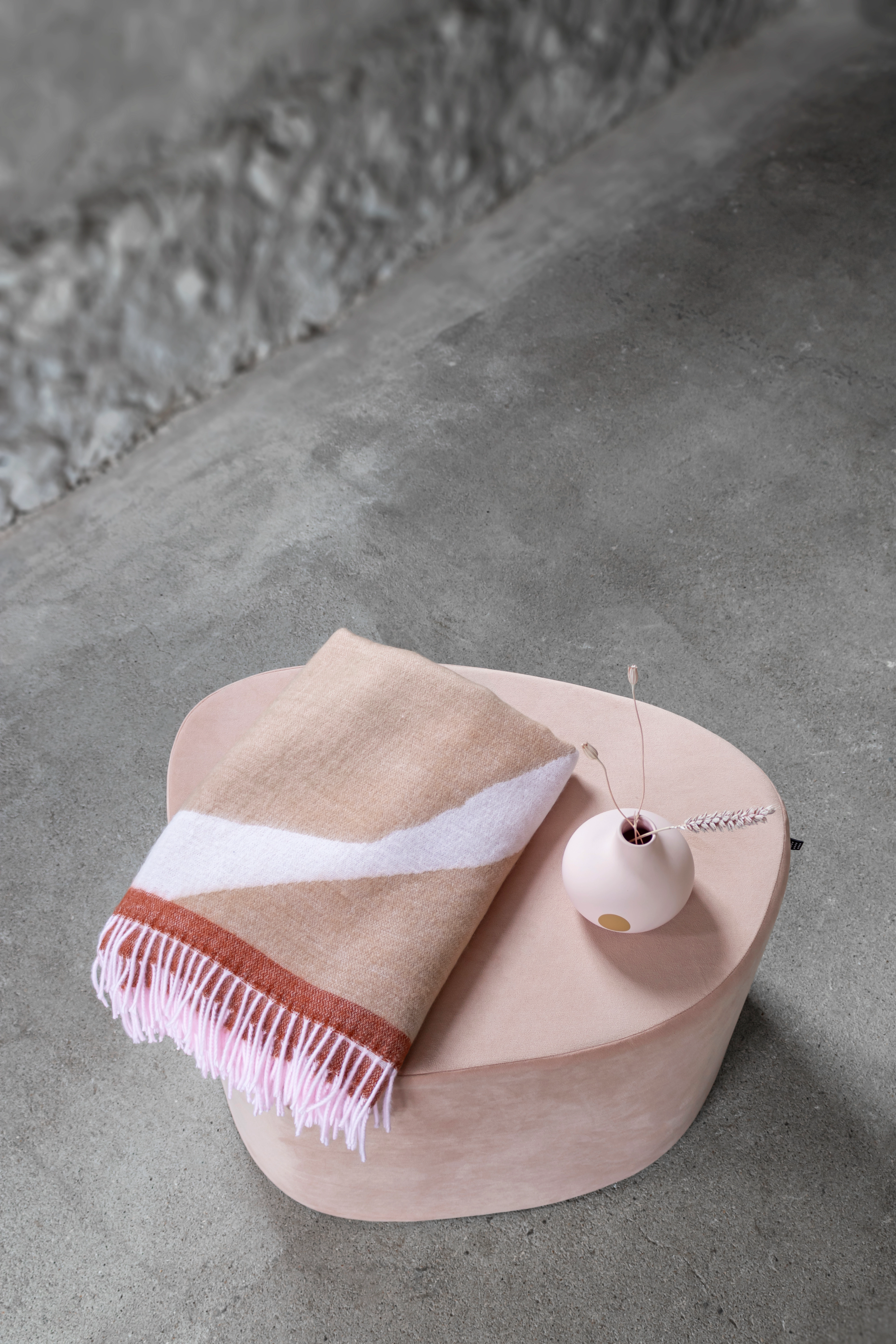 Mette Ditmer - GALLERY throw - osta hinna alusel - latte - 4