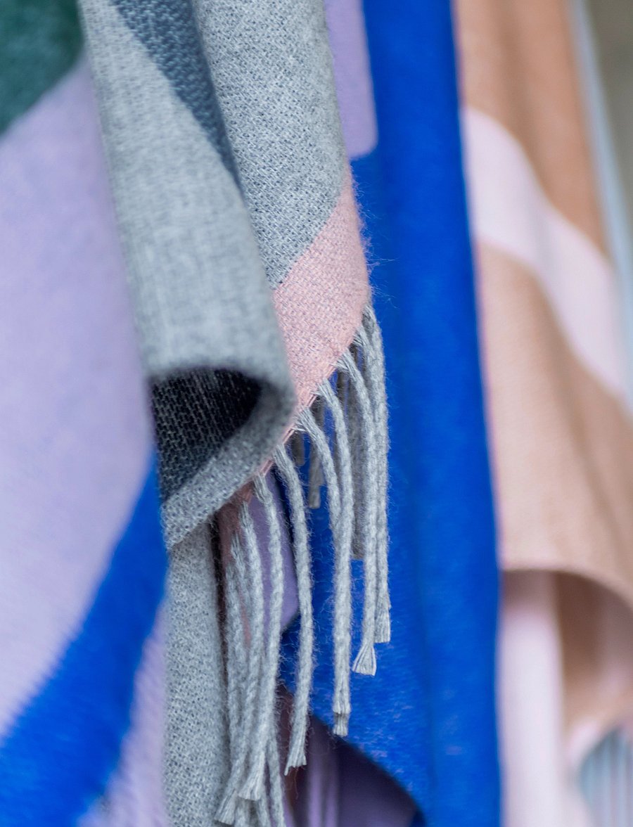 Mette Ditmer - GALLERY throw - osta hinna alusel - light grey - 2
