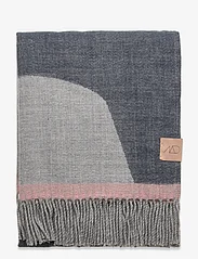 GALLERY throw