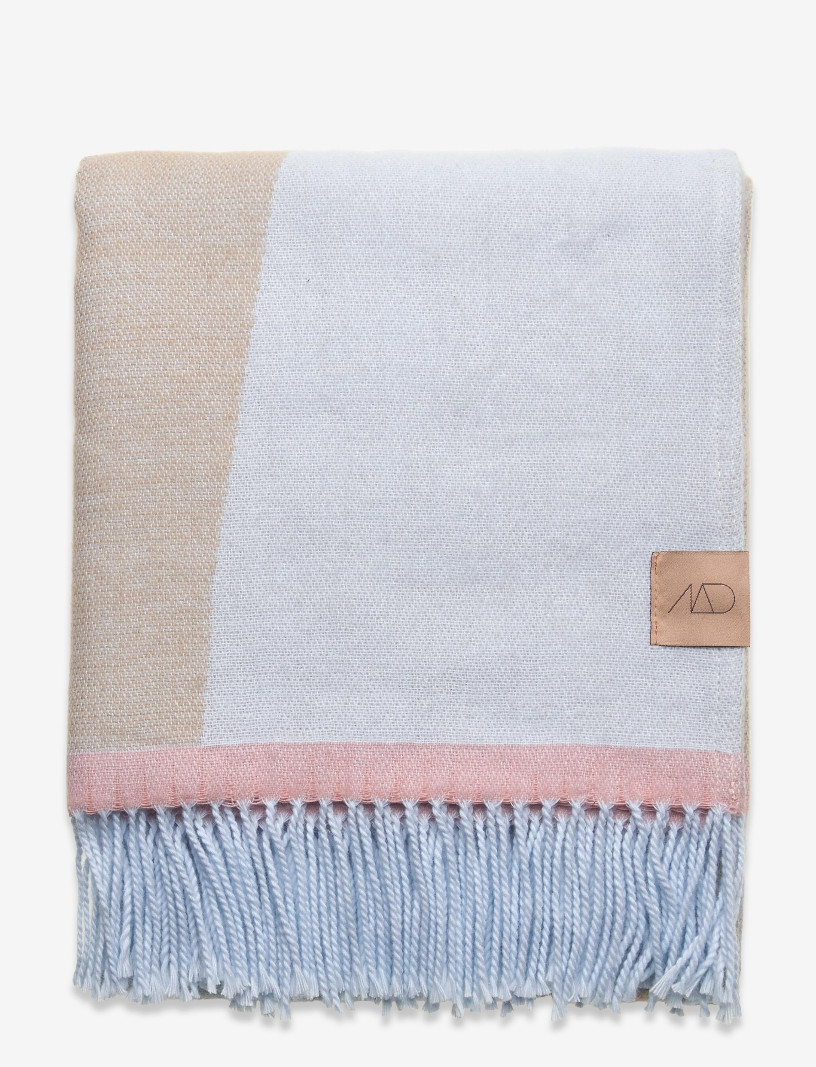 Mette Ditmer Gallery Throw, 125X170 cm, Cushions & Blankets, Blau - Blankets Throws, Homeware