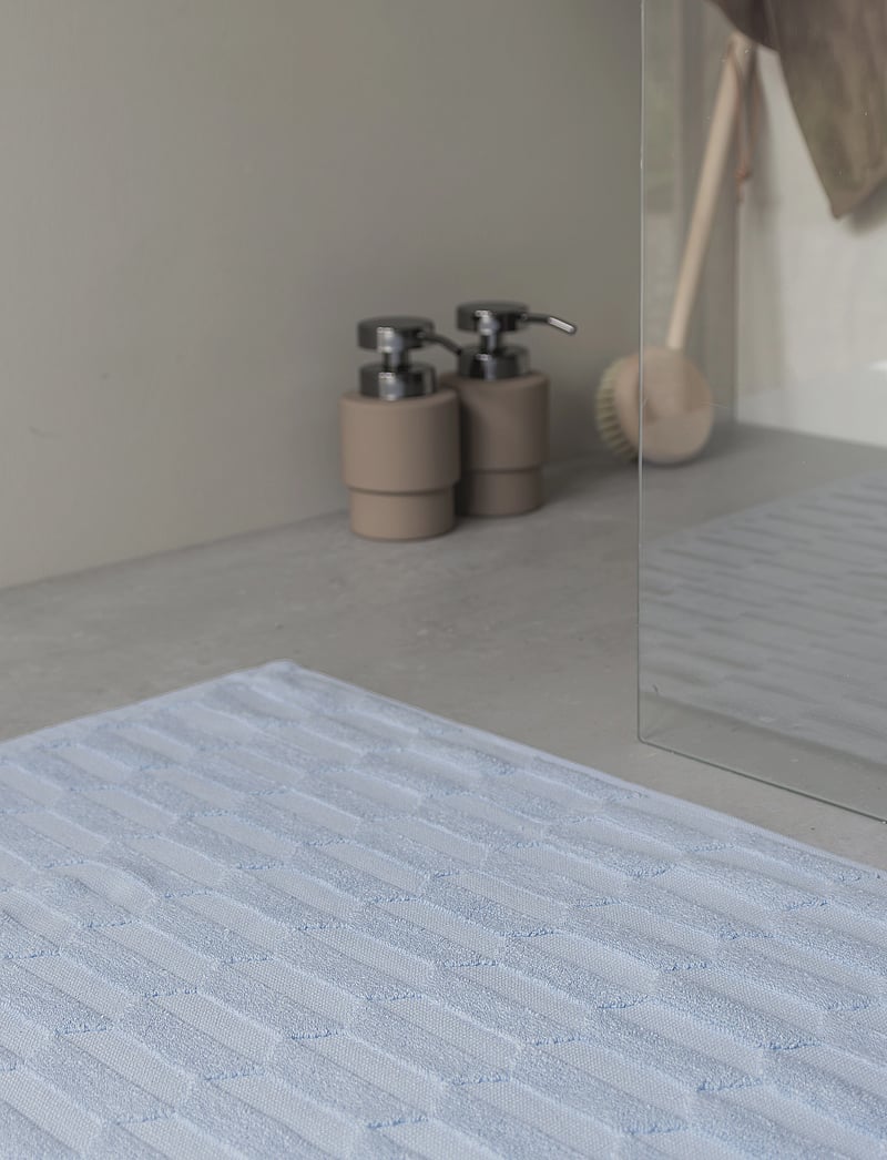 Mette Ditmer - GEO bath mat - nach preis einkaufen - light blue - 1