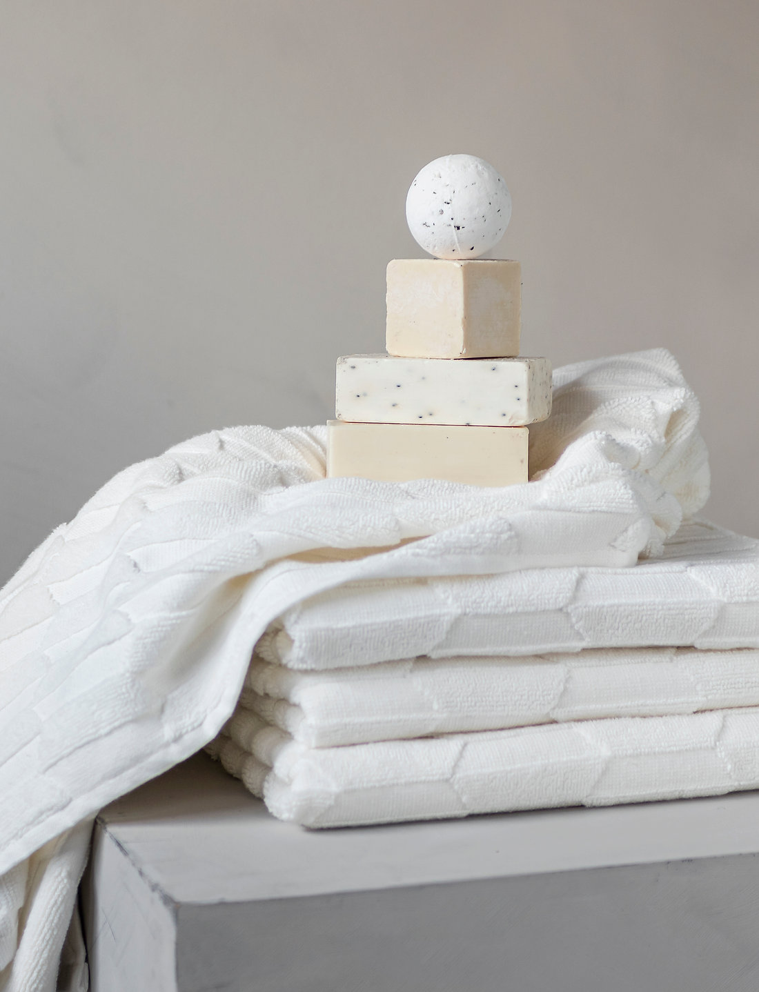 Mette Ditmer - GEO Towel - hand towels - off-white - 1