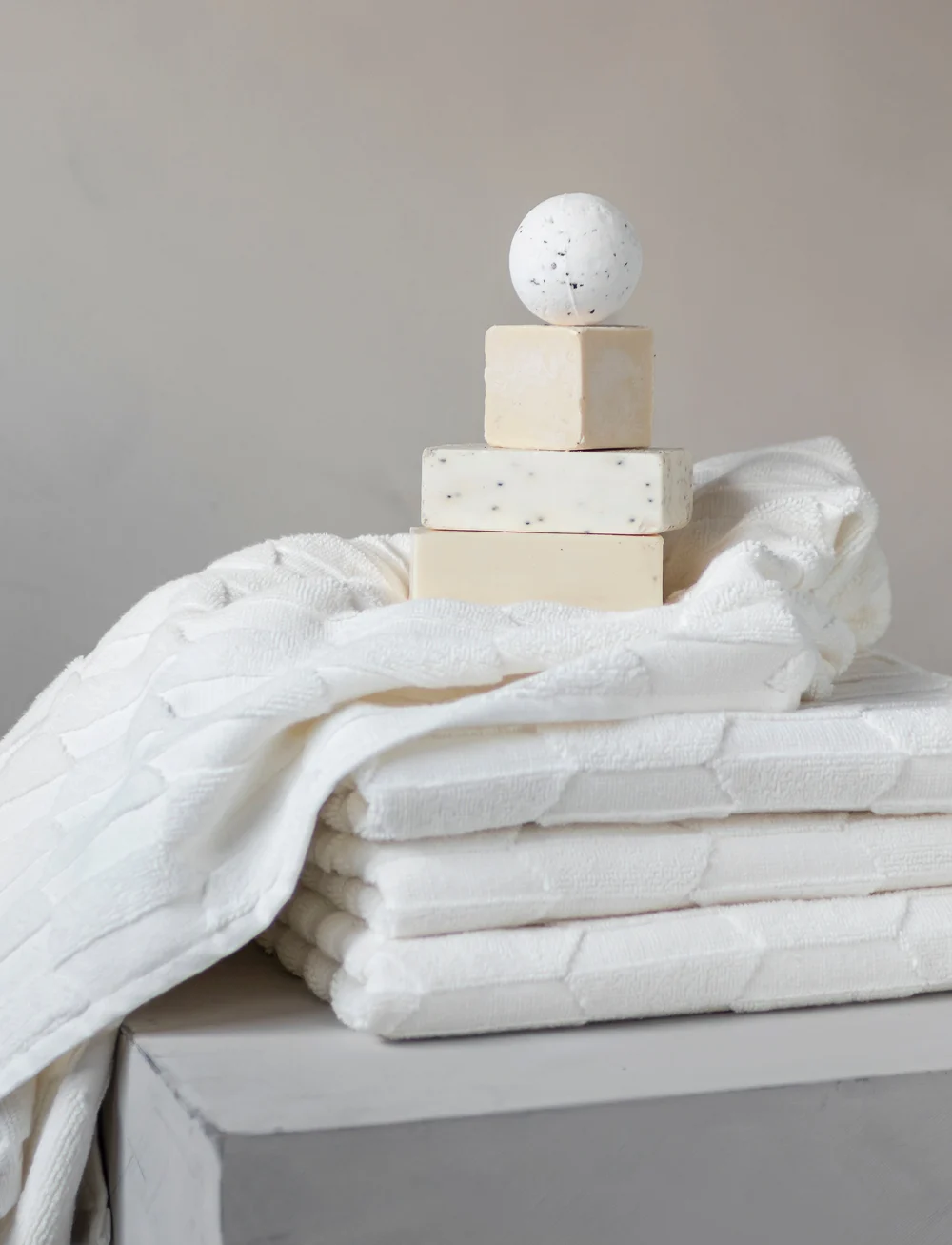 Mette Ditmer - GEO Towel - køb efter pris - off-white - 1