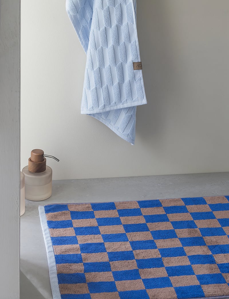 Mette Ditmer - GEO towel - handtücher - light blue - 3