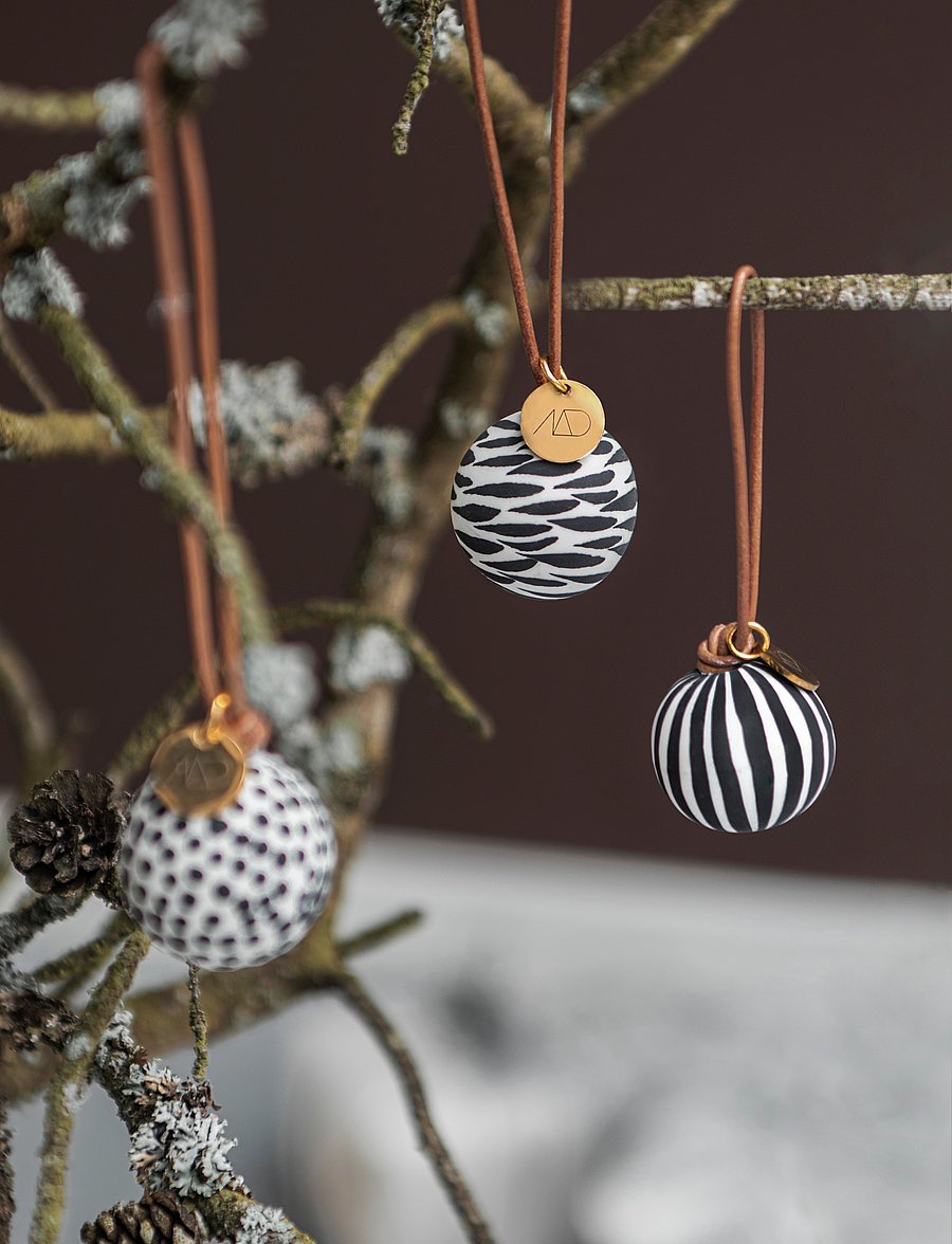Mette Ditmer - GLOBE baubles, 3-pack - die niedrigsten preise - black - 5