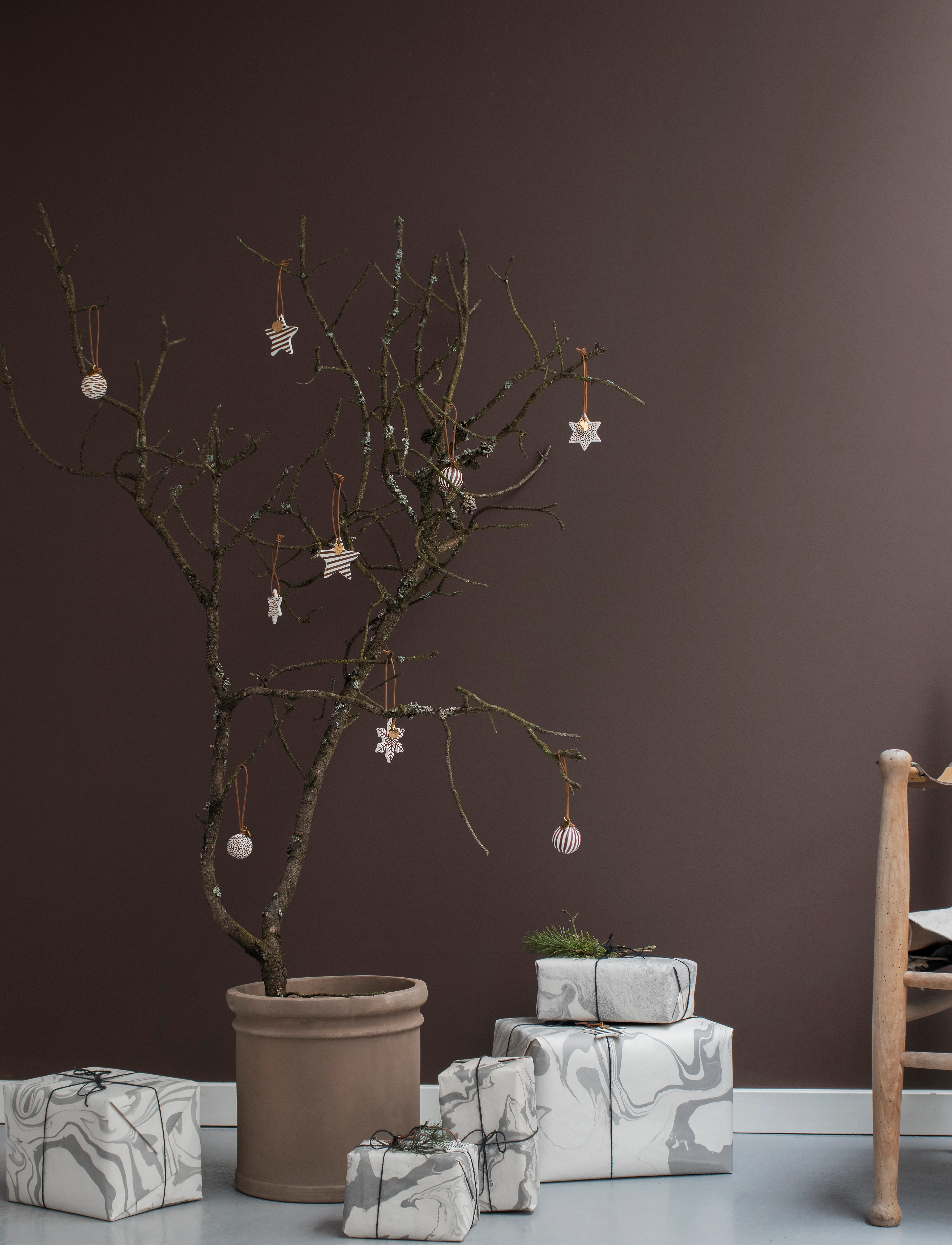 Mette Ditmer - GLOBE baubles, 3-pack - walnut - 2