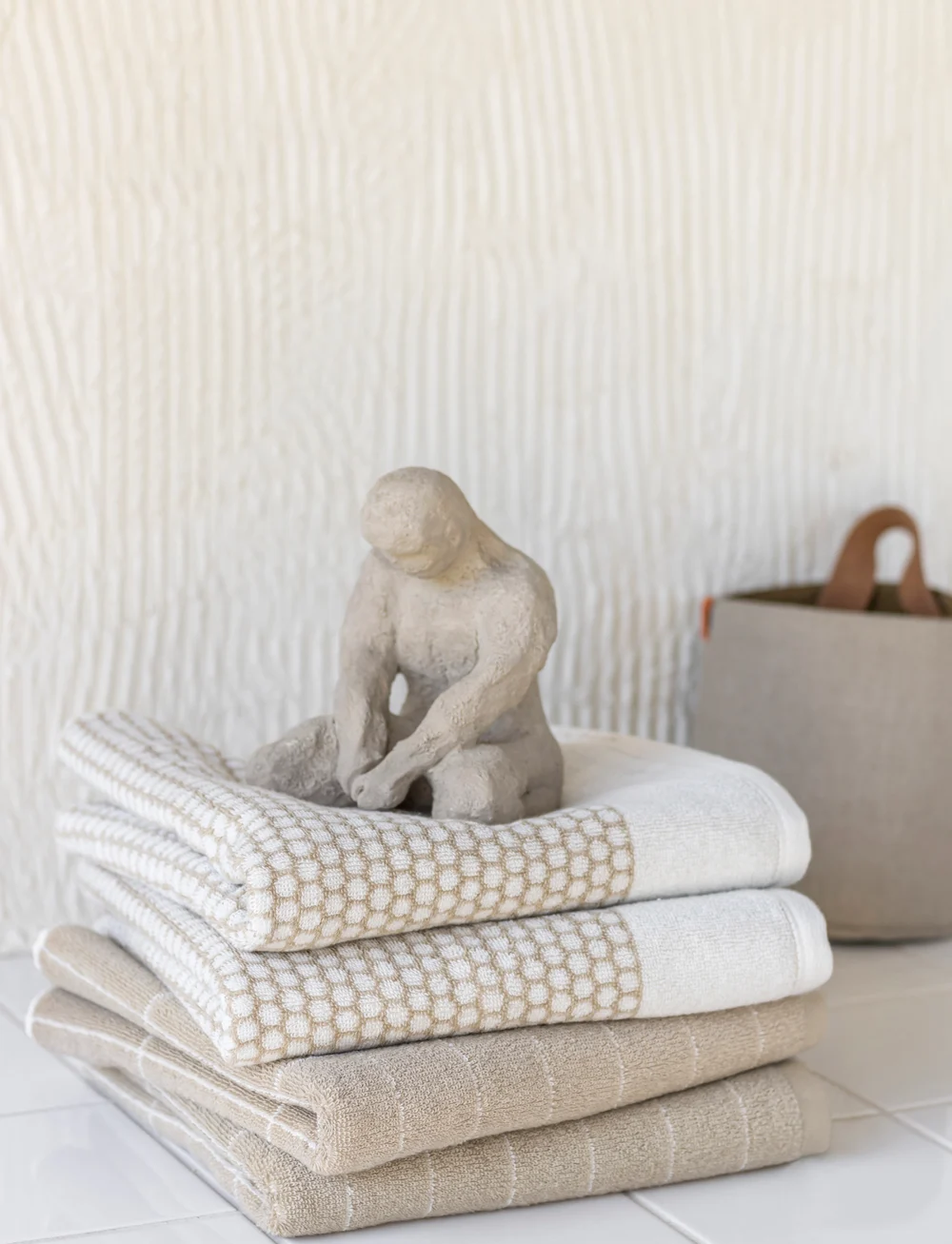 Mette Ditmer - GRID bath towel - gästhanddukar - sand / off-white - 1