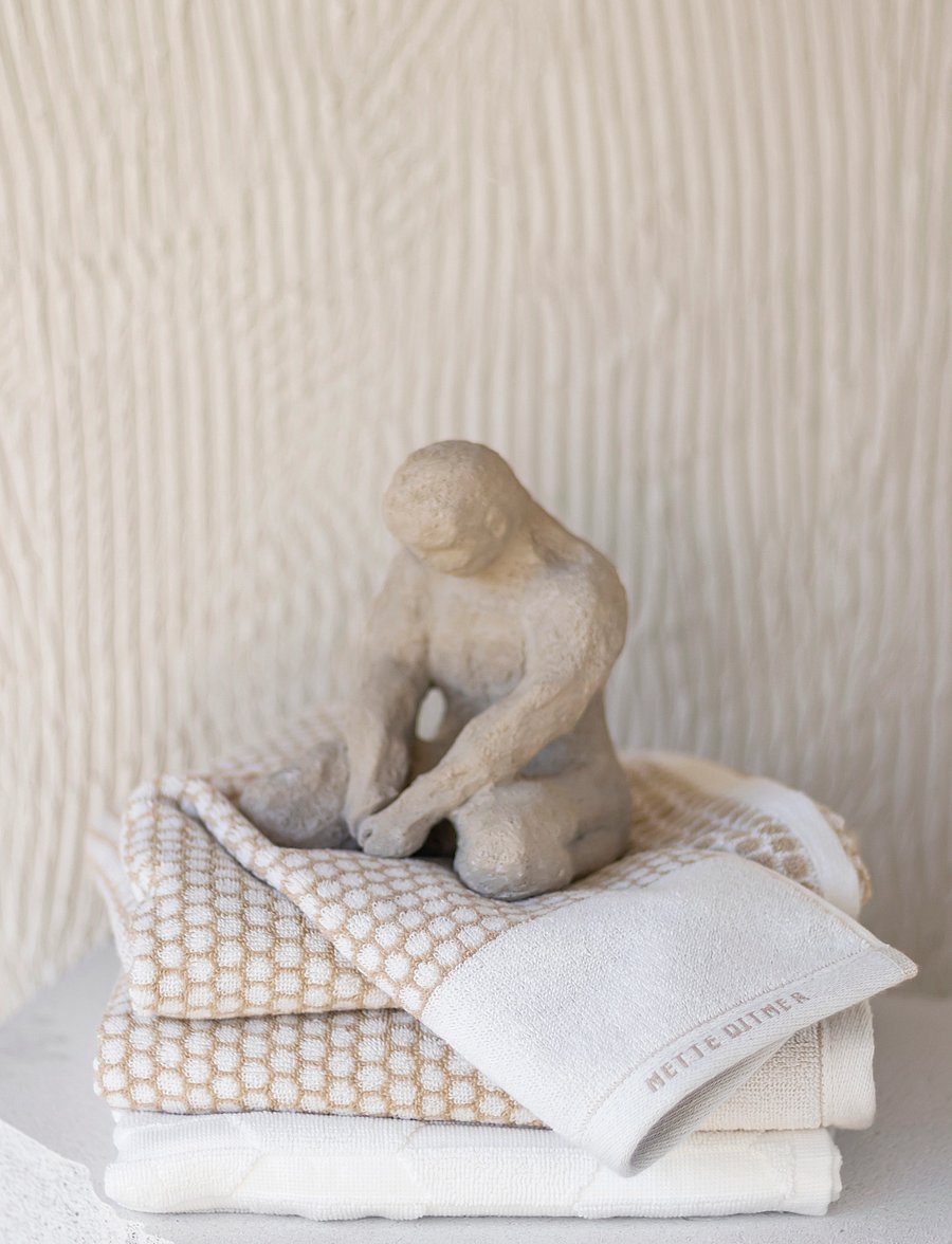 Mette Ditmer - GRID towel - saunalinad - sand / off-white - 2