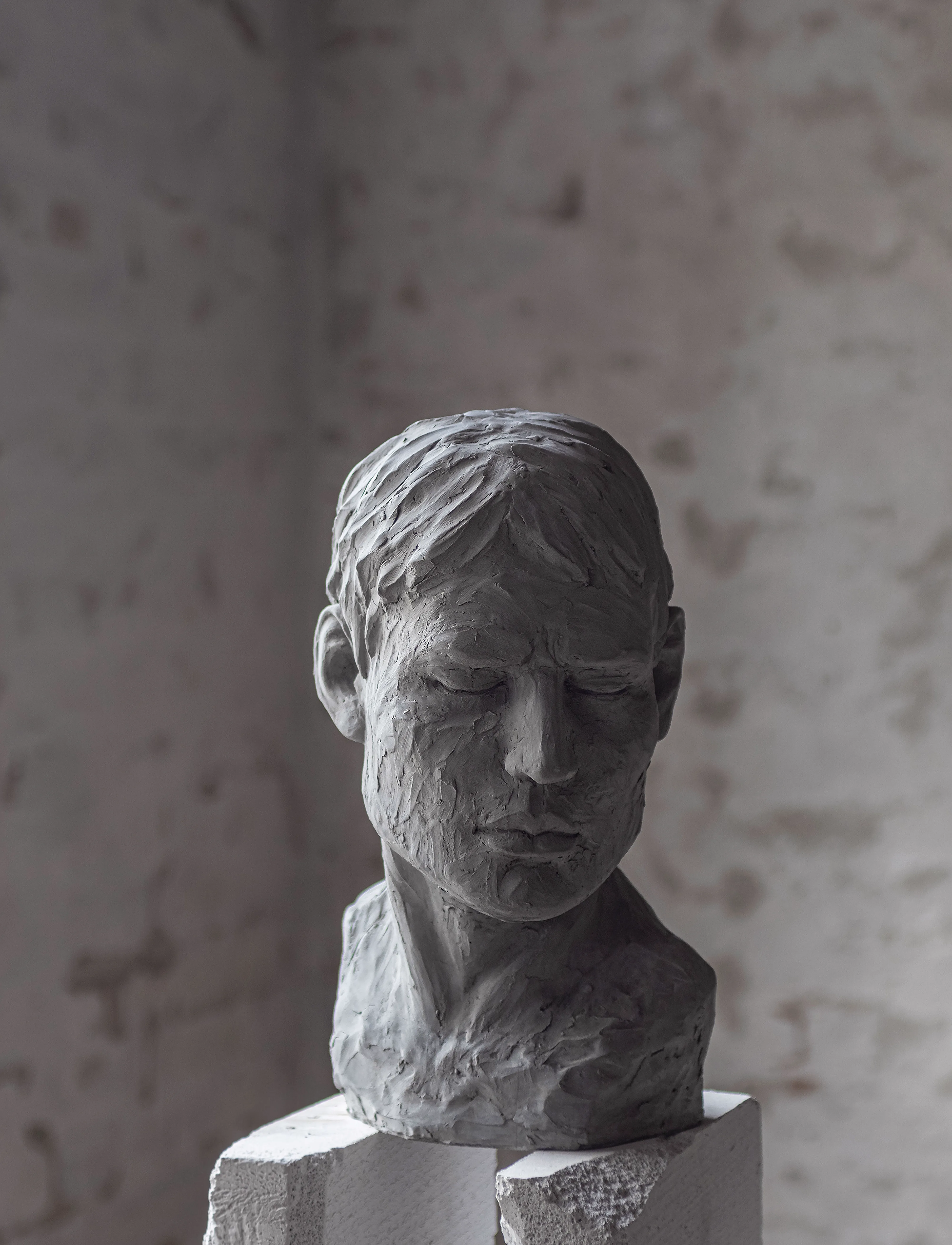 Mette Ditmer - HIS REFLECTIVE MIND bust - osta hinnan perusteella - concrete - 3