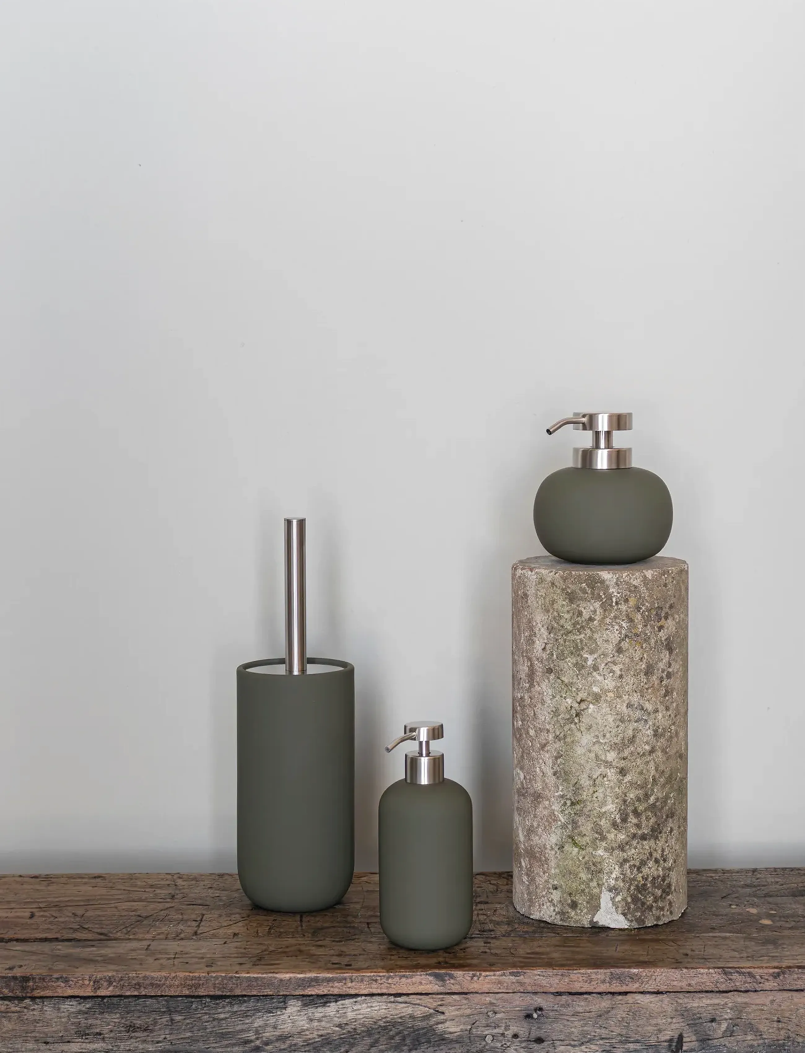 Mette Ditmer - LOTUS PLAY toilet brush holder (2 handles) - tualeto šepečiai ir laikikliai - dark olive - 4
