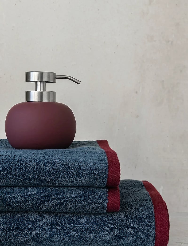 Mette Ditmer - LOTUS PLAY dispenser, low (2 pumps) - nach preis einkaufen - wine - 2