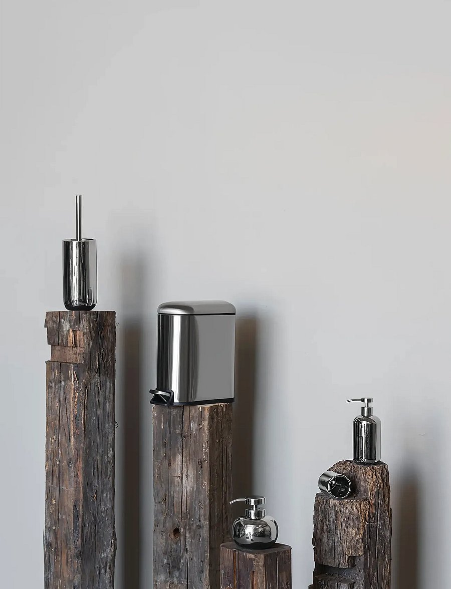 Mette Ditmer - LOTUS dispenser, tall - seebidosaatorid ja -alused - chrome - 2