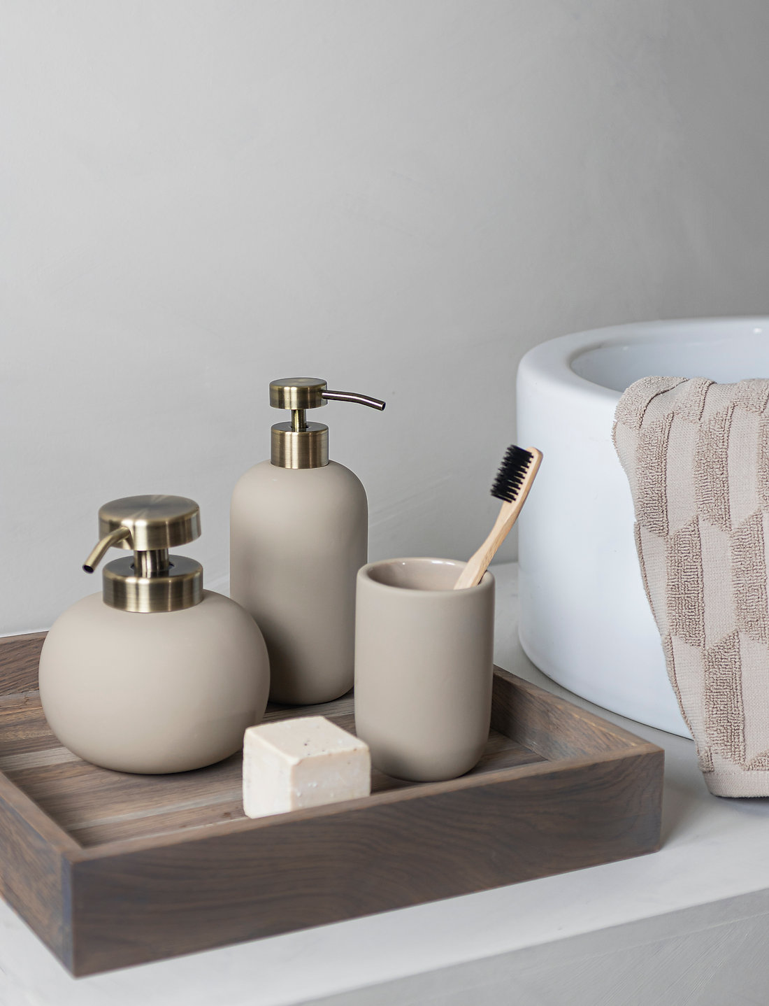 Mette Ditmer - LOTUS Dispenser - seifenspender & seifenschalen - sand - 2