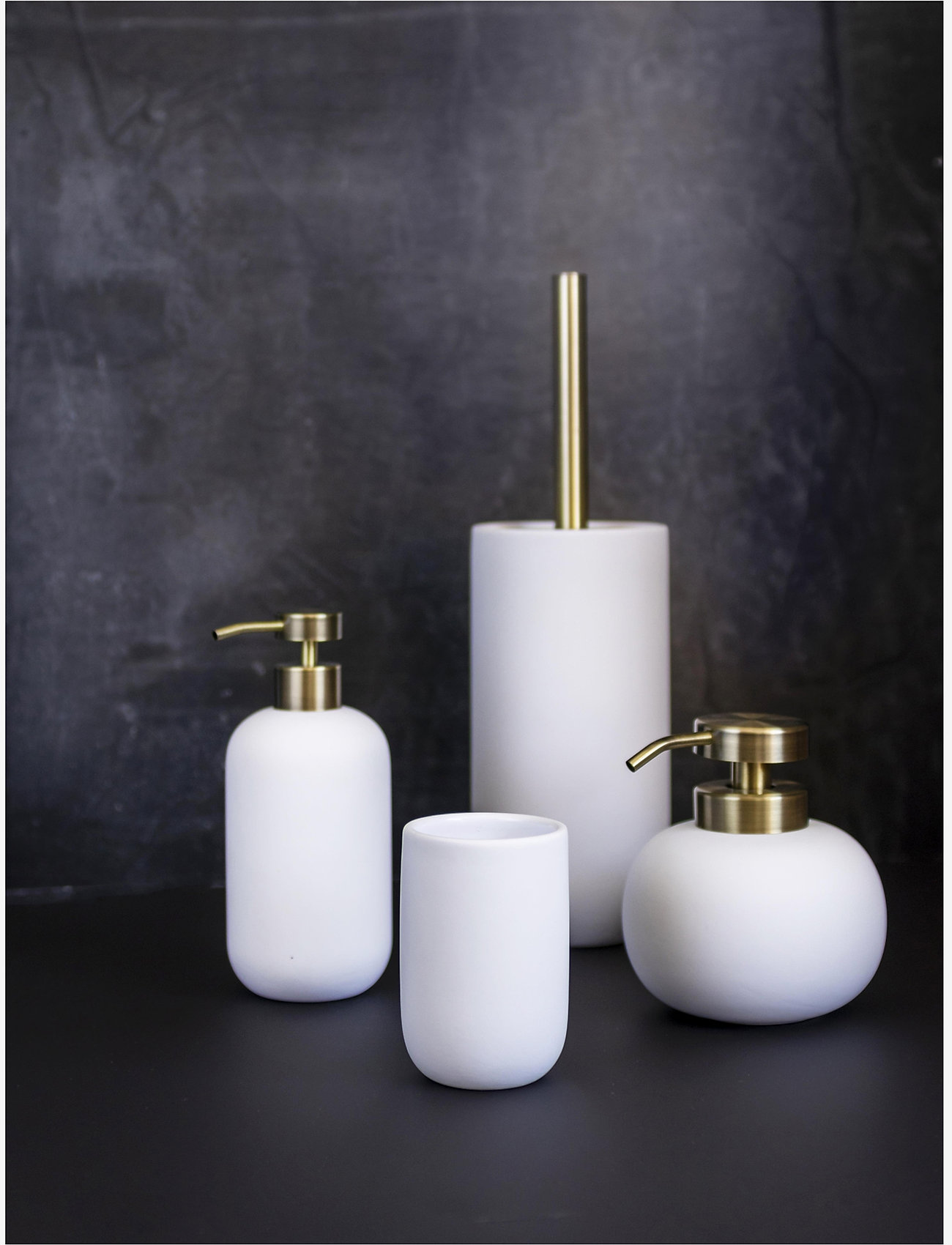 Mette Ditmer - LOTUS Dispenser - soap dispensers & dishes - white - 1