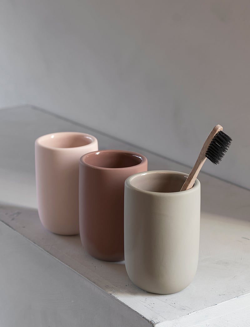 Mette Ditmer - LOTUS Tumbler - hambaharjahoidjad - sand - 4