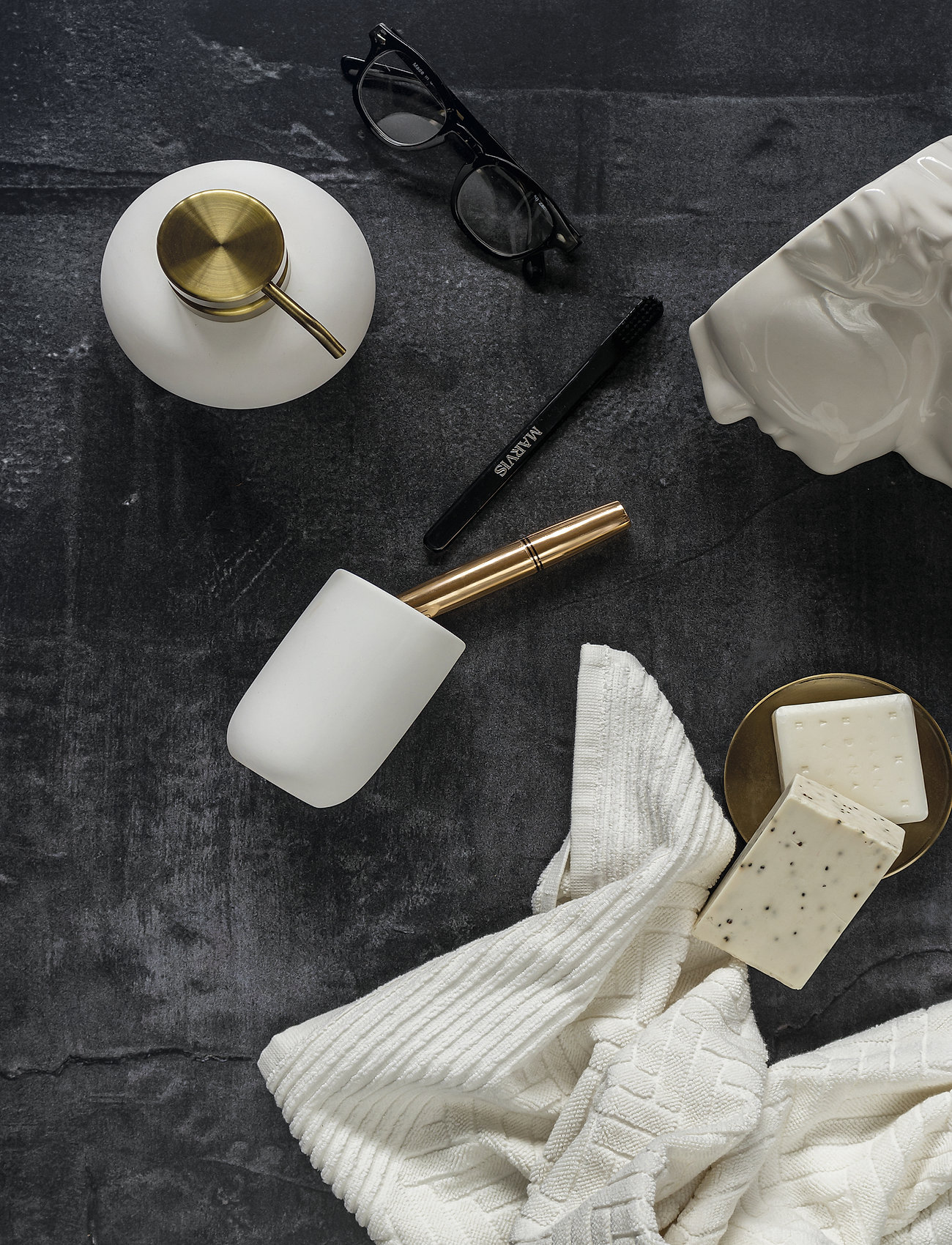 Mette Ditmer - LOTUS Tumbler - køb efter pris - white - 2