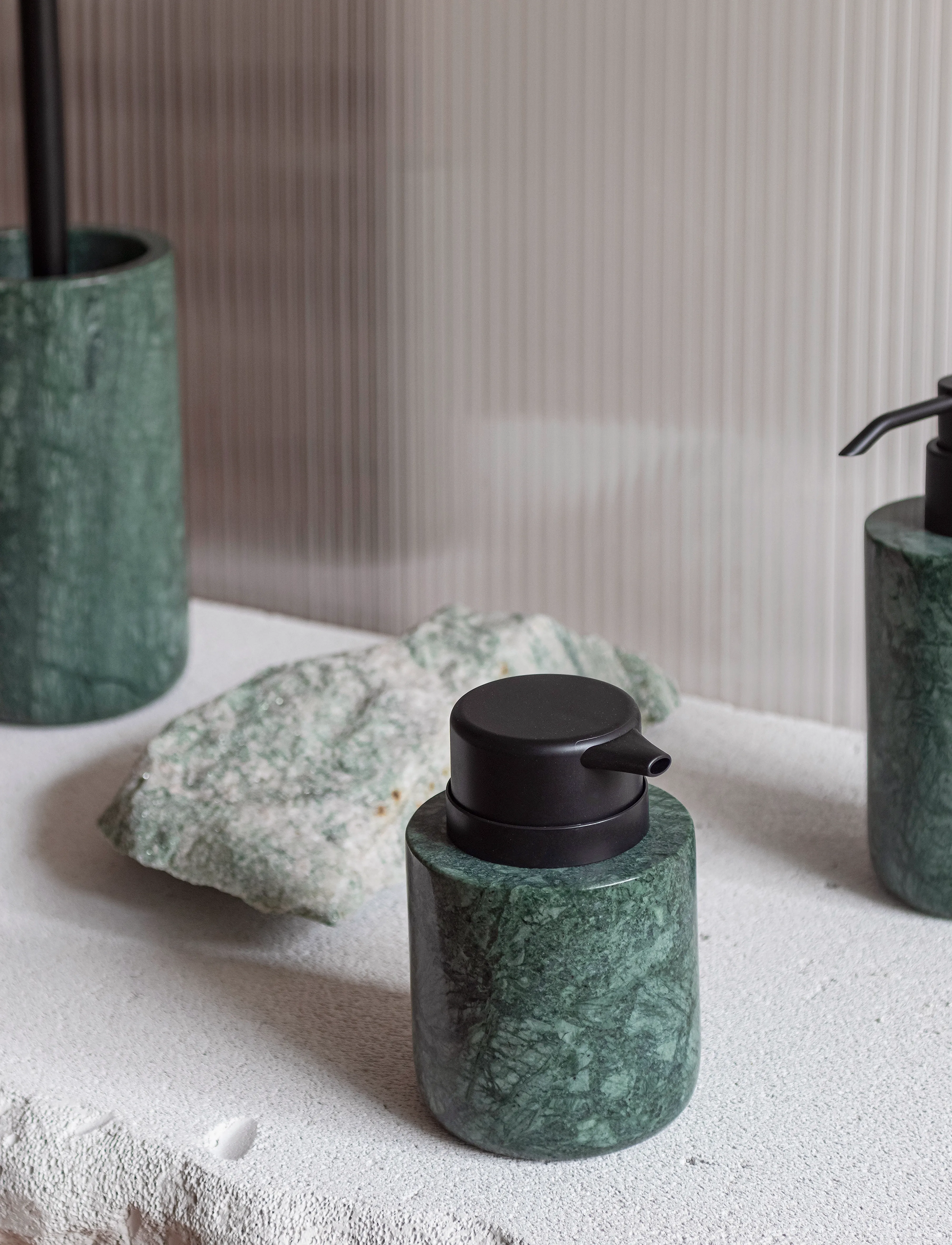 Mette Ditmer Marble Dispenser, Ø8.5X H12.5 cm, Bathroom Interior, Grün - Soap Pumps & Cups, Homeware