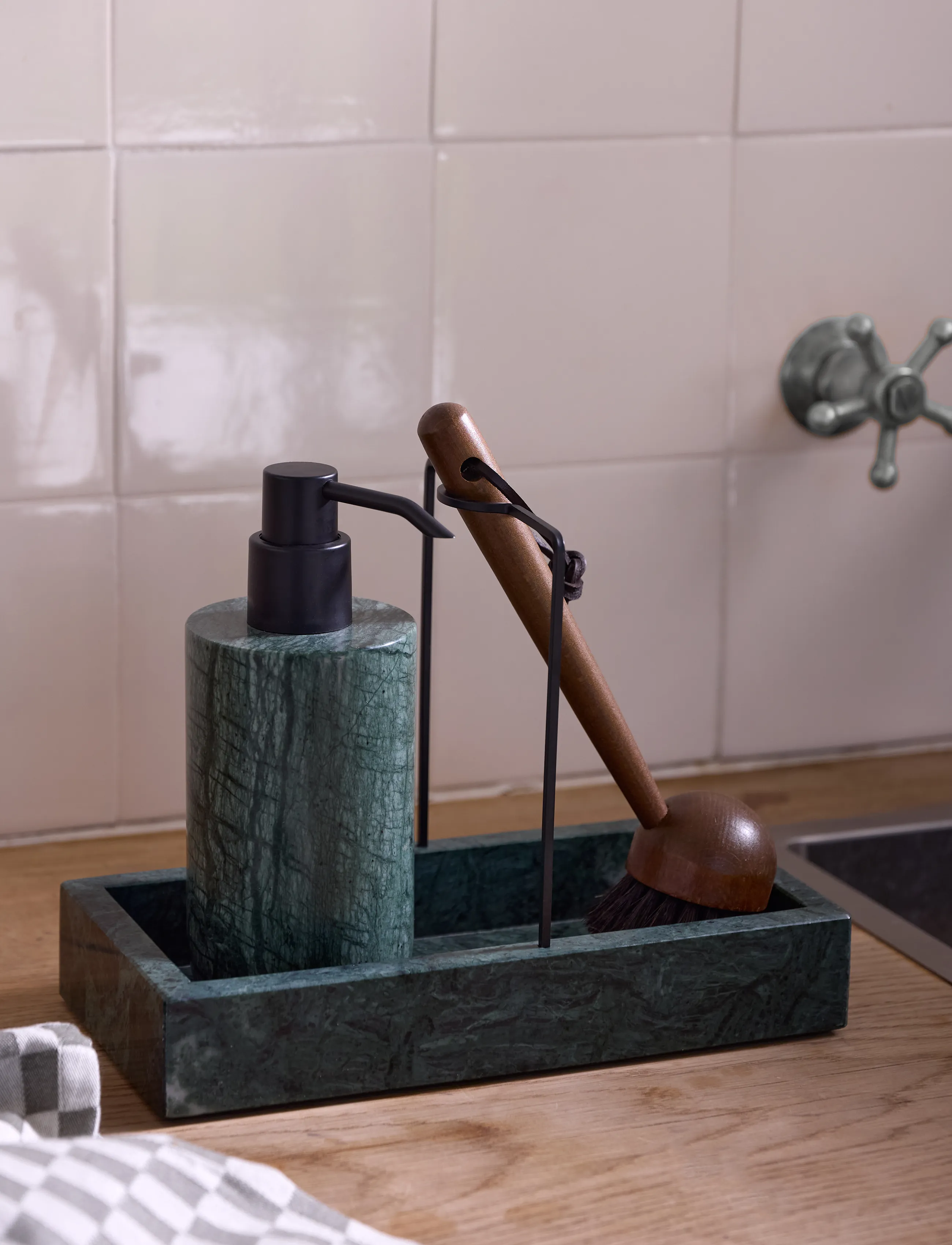 Mette Ditmer - MARBLE dishwashing organizer - dark forest - 0