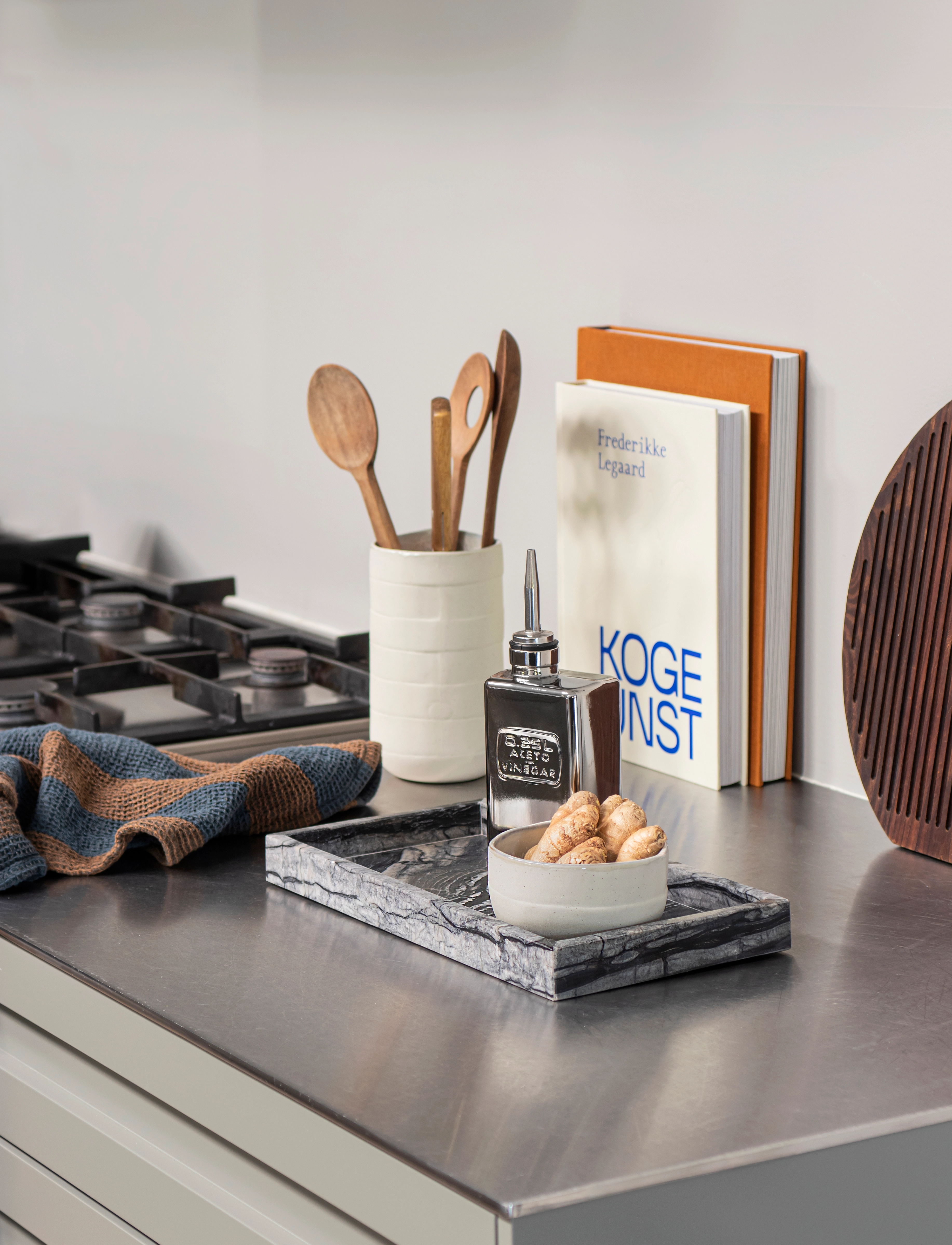 Mette Ditmer - MARBLE deco tray - köp efter pris - black / grey - 4