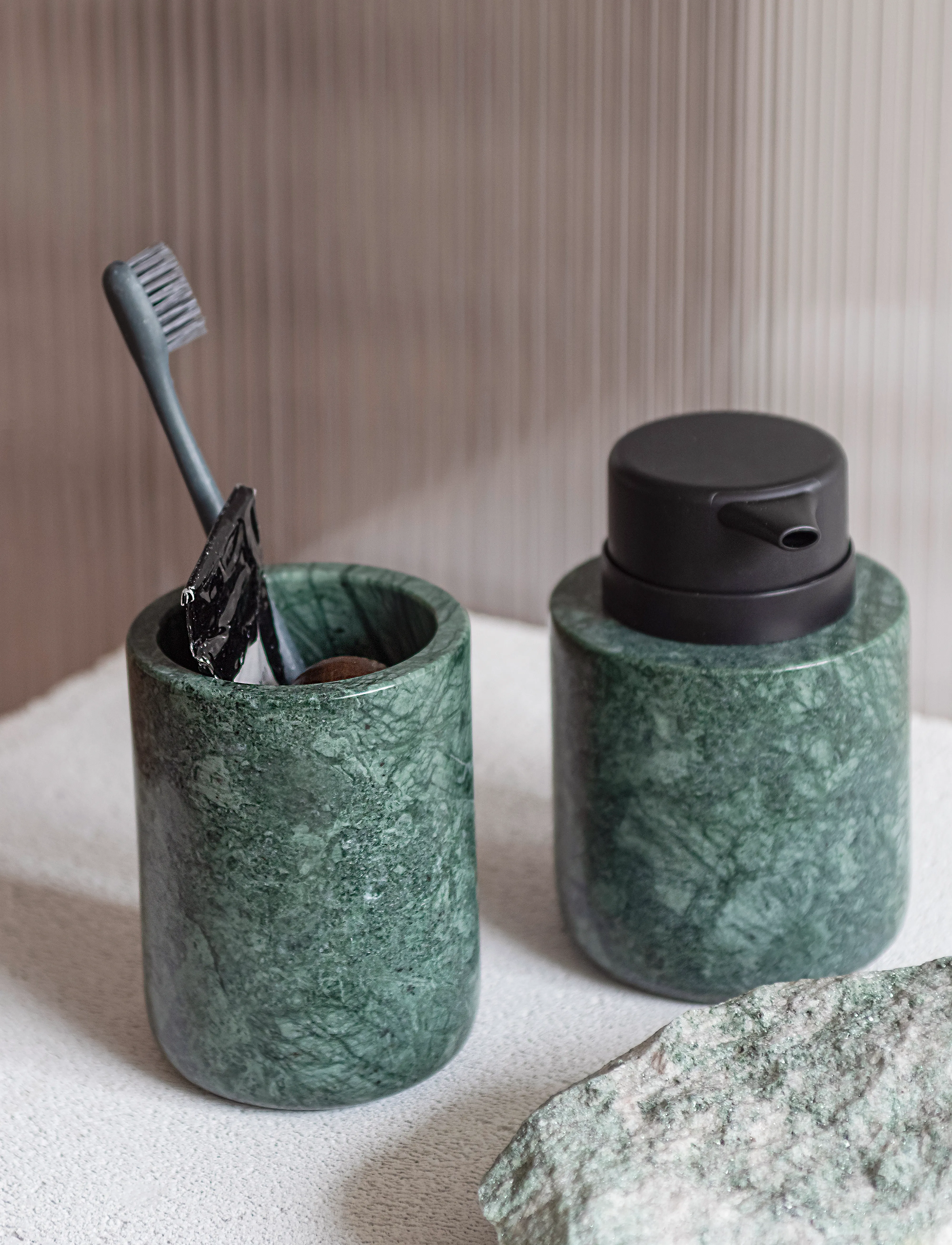 Mette Ditmer Marble Toothbrush Holder, Ø7.5X H10 cm, Bathroom Interior, Grün - Homeware