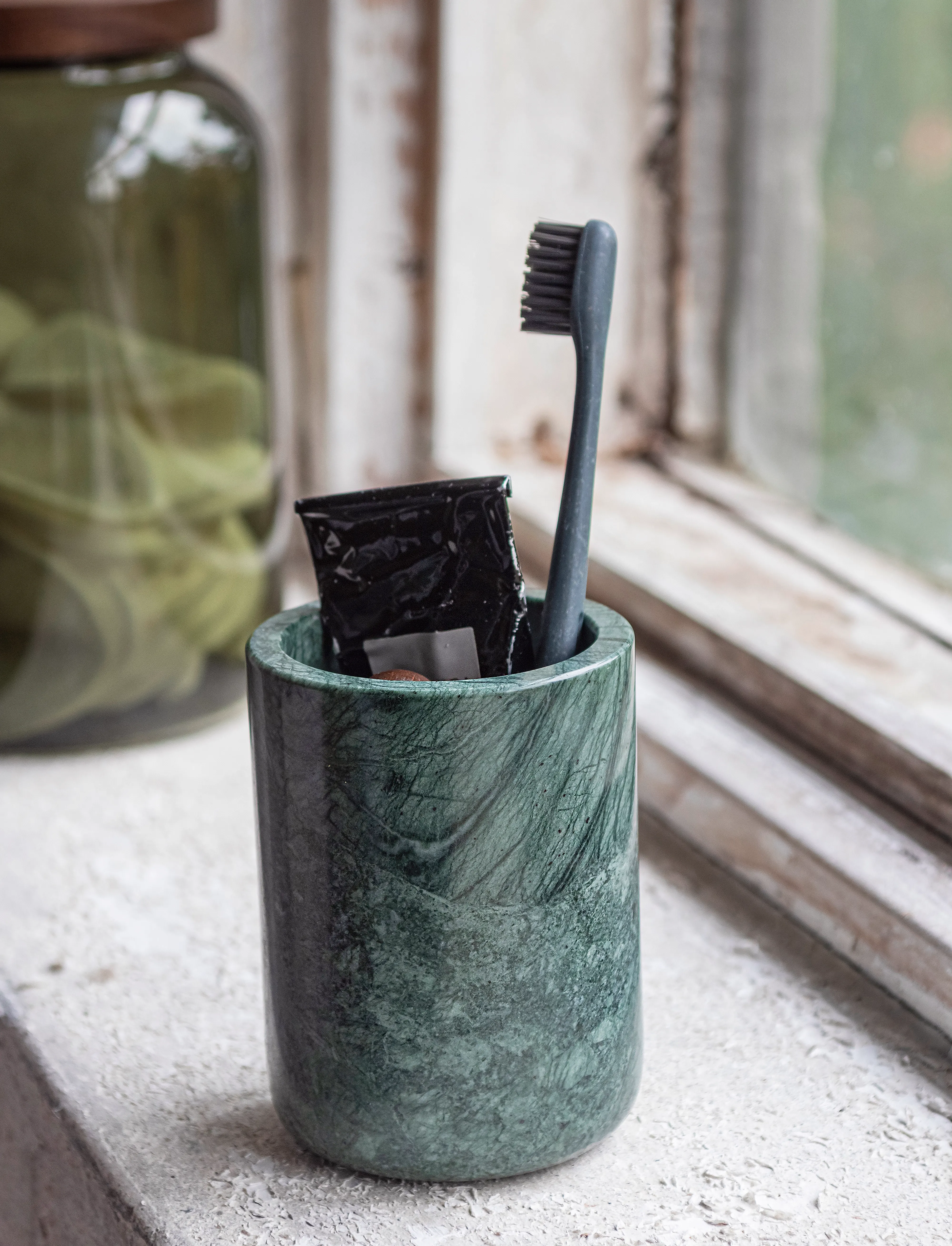 Mette Ditmer - MARBLE toothbrush holder - dark forest - 3