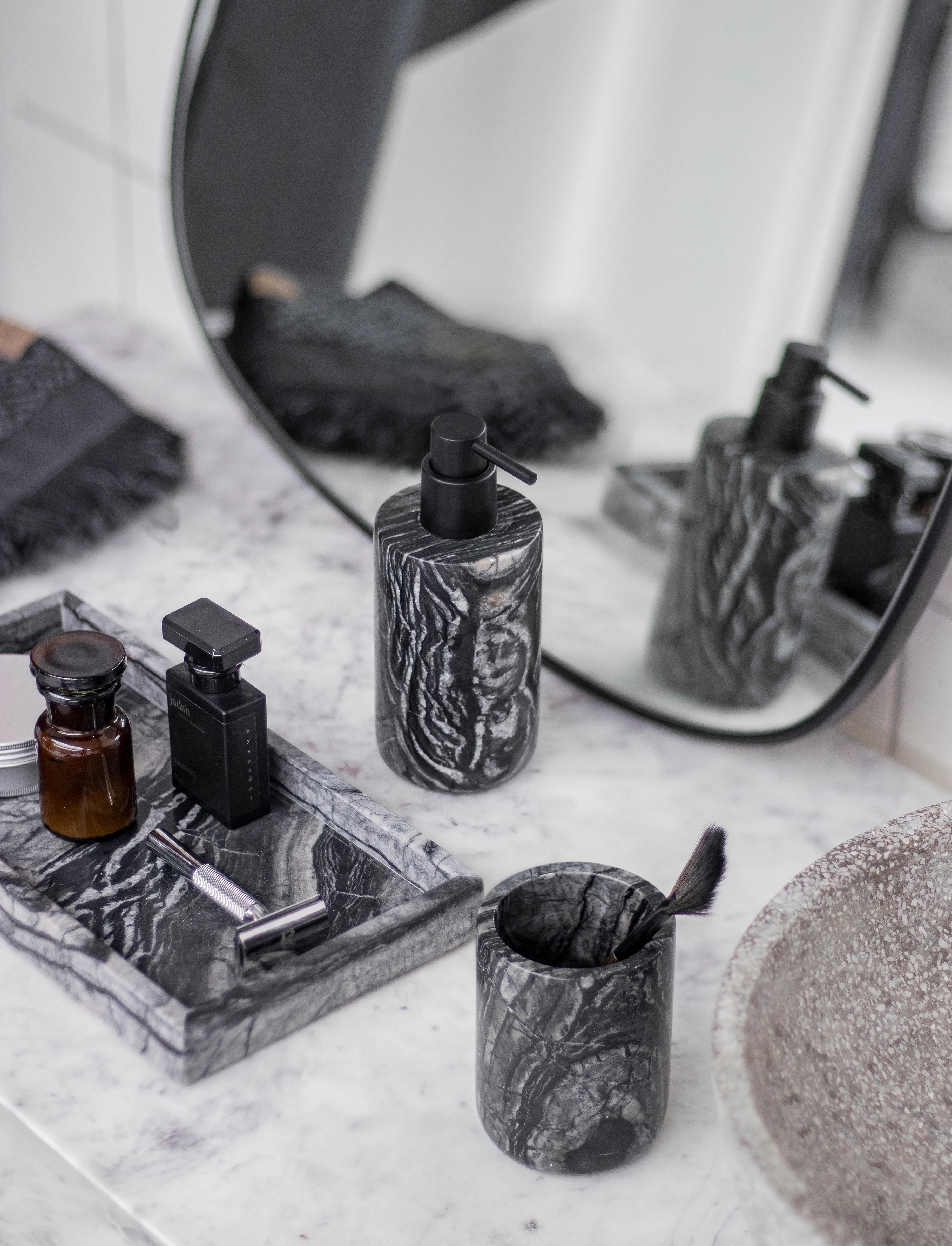 Mette Ditmer - MARBLE toothbrush holder - nach preis einkaufen - black / grey - 4