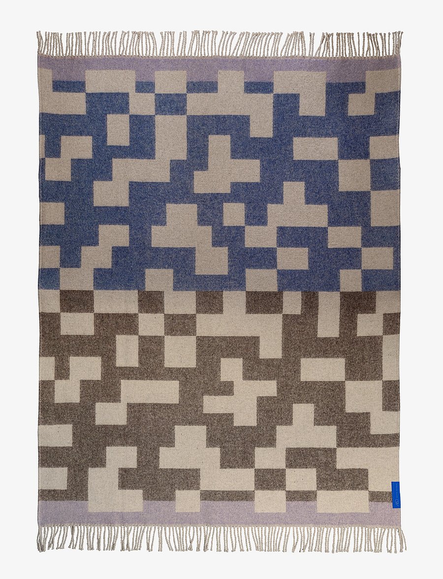Mette Ditmer - MAZE throw - pleedid - chocolate - 1