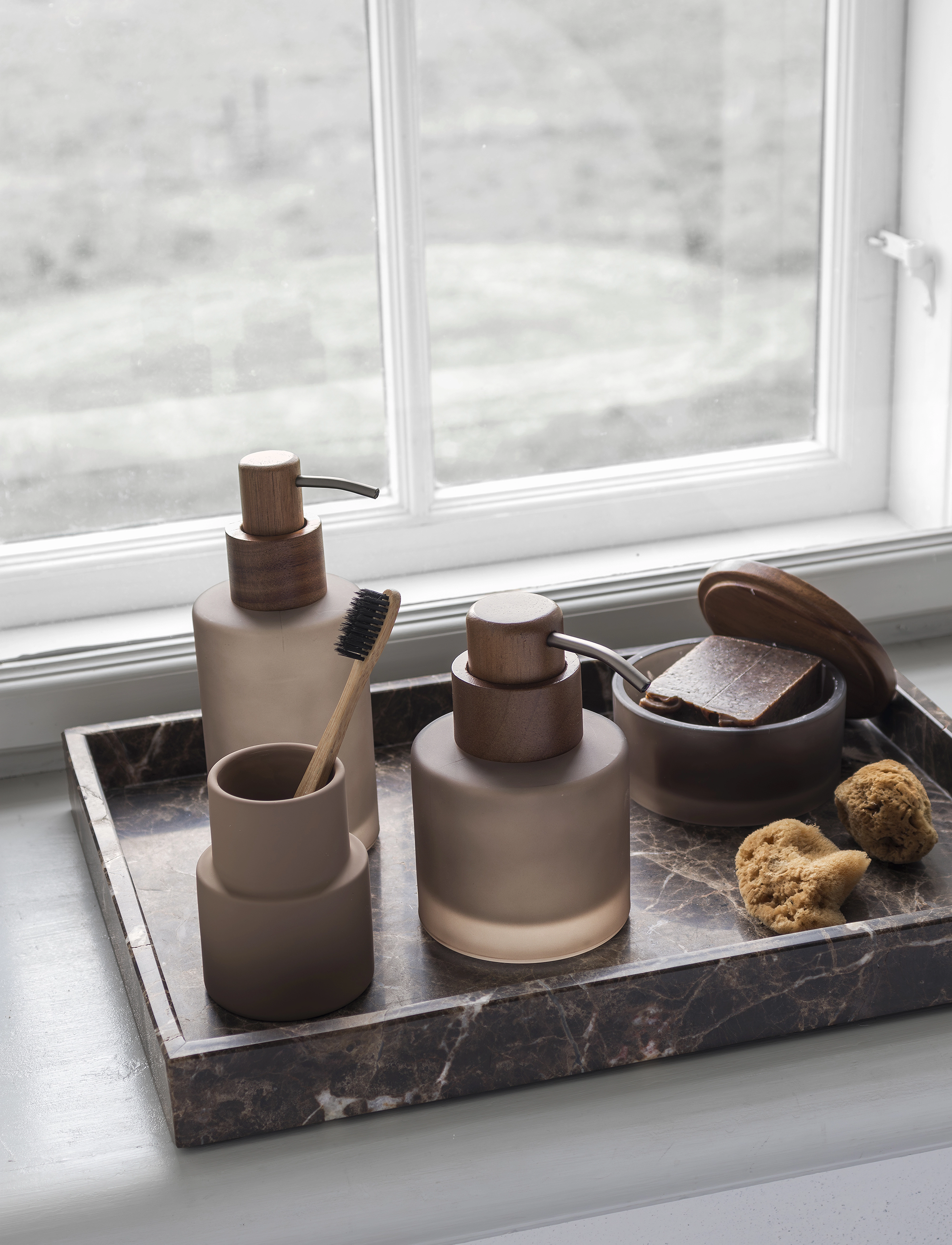 Mette Ditmer Modest Dispenser, Tall, Ø7.5X H18 cm, Bathroom Interior, Braun - Soap Pumps & Cups, Homeware