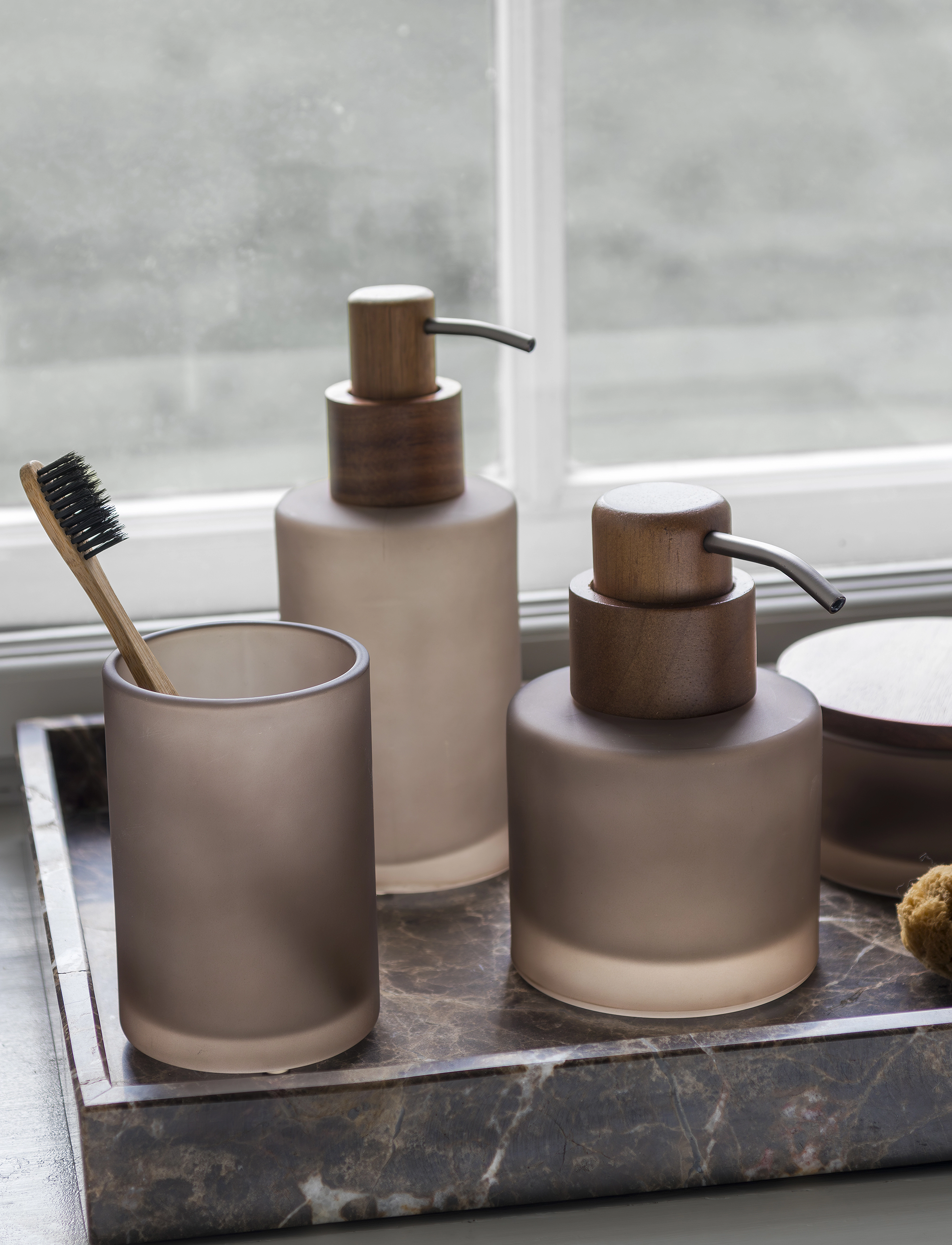 Mette Ditmer Modest Toothbrush Holder, Ø7X H10 cm, Bathroom Interior, Braun - Homeware