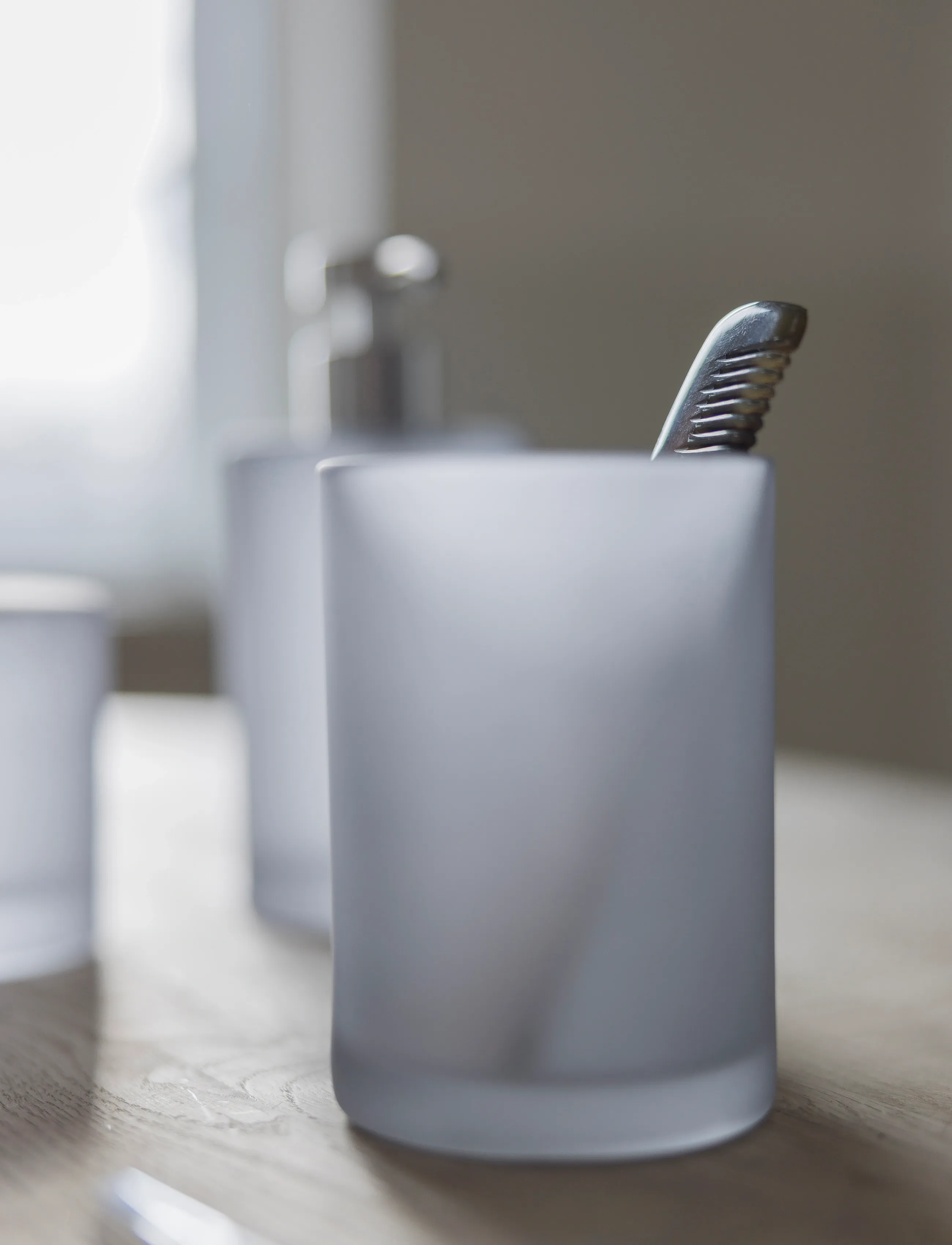 Mette Ditmer Modest Toothbrush Holder, One Size, Bathroom Interior, Grau - Homeware