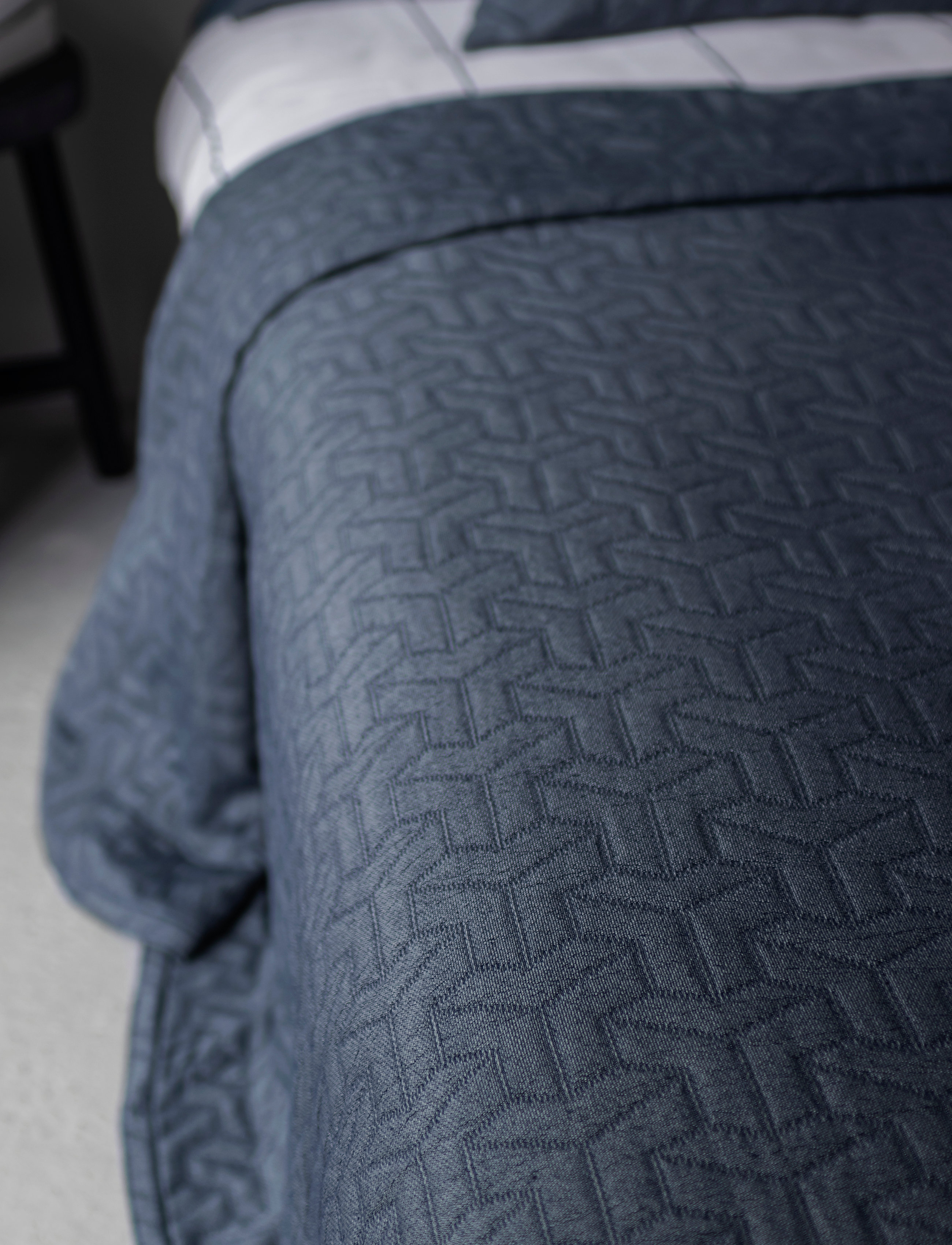 Mette Ditmer - MONO bed cover, medium - midnight blue - 2