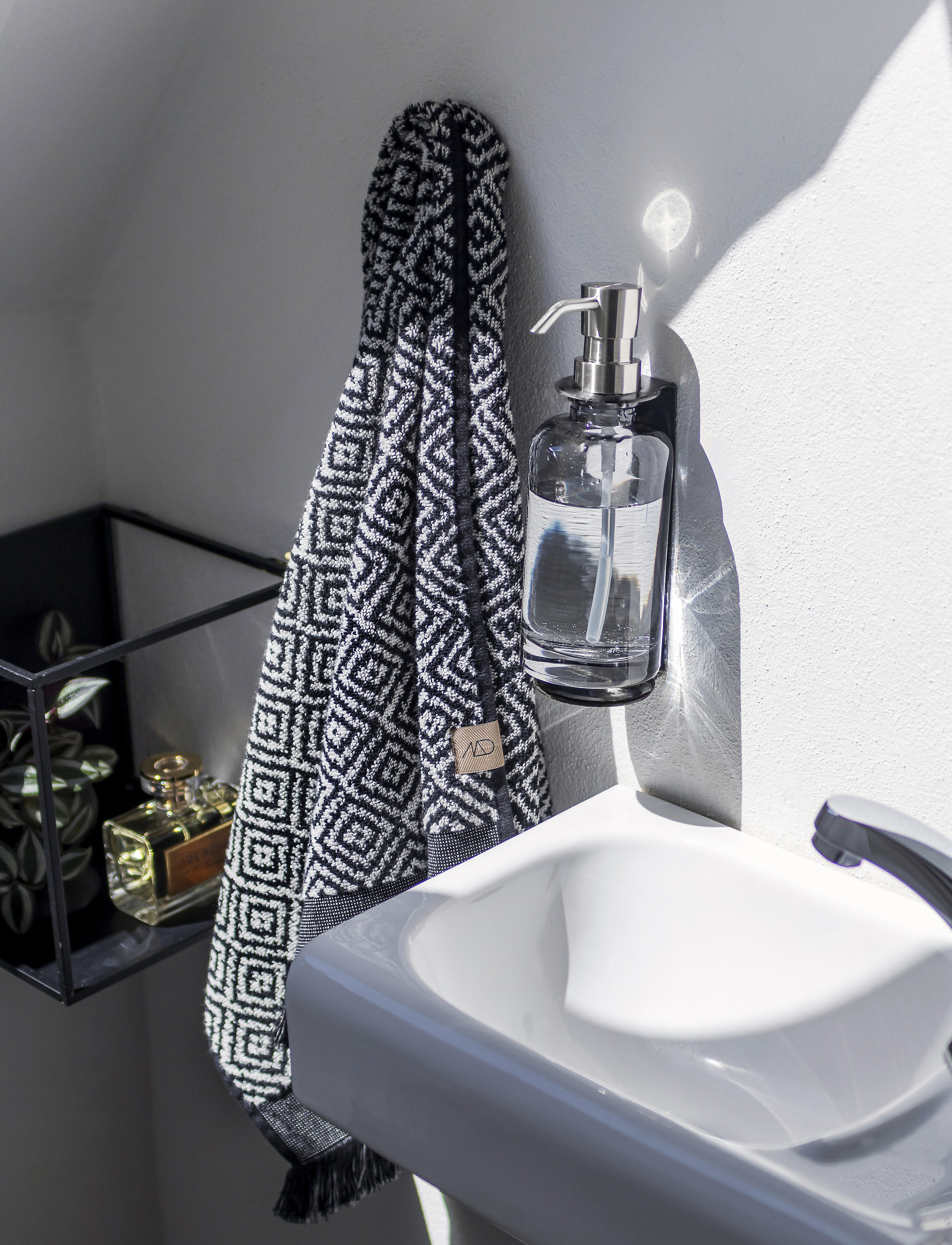 Mette Ditmer - MOROCCO Guest towel, 2pack - gæstehåndklæder - black/white - 2