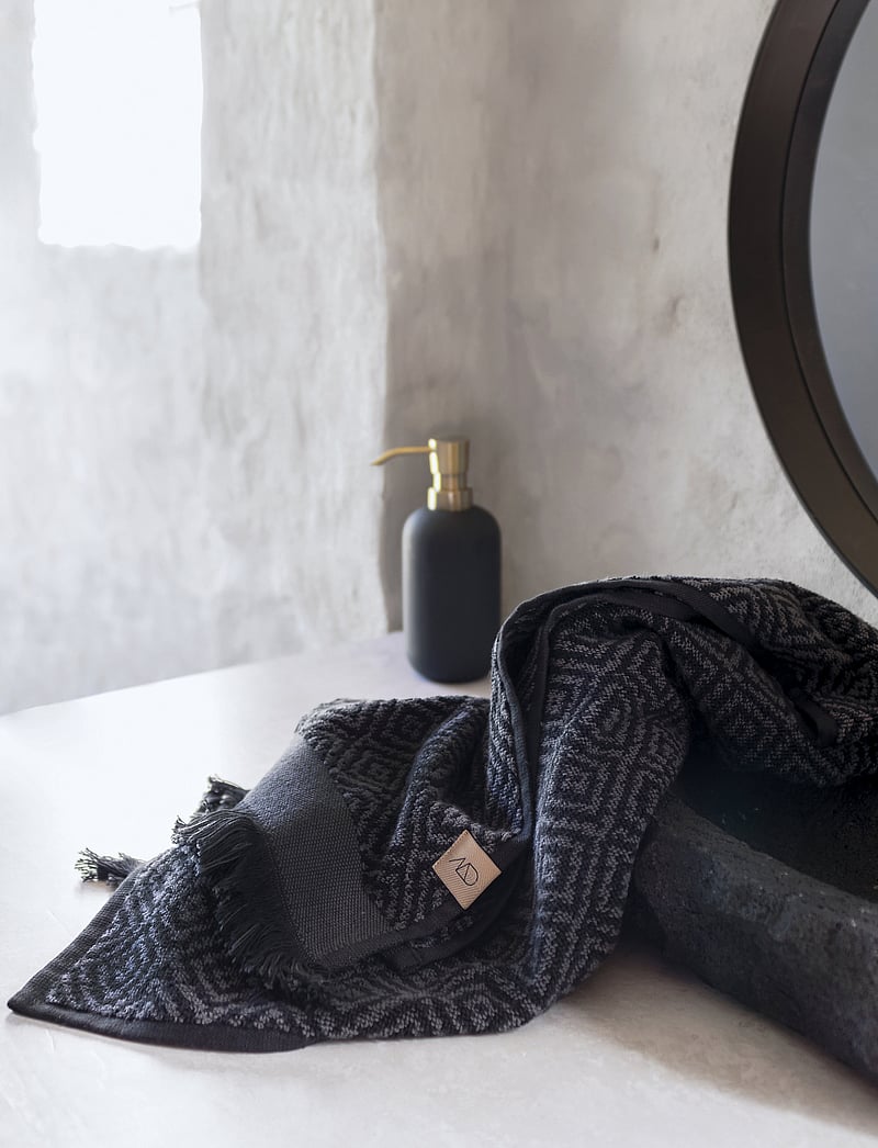 Mette Ditmer - MOROCCO Bath towel - badetücher - black/grey - 1