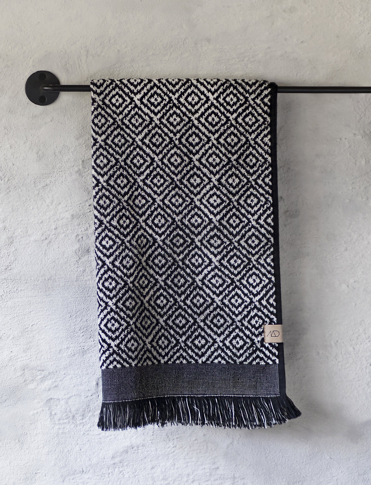 Mette Ditmer - MOROCCO Bath towel - badlakan - black/white - 2