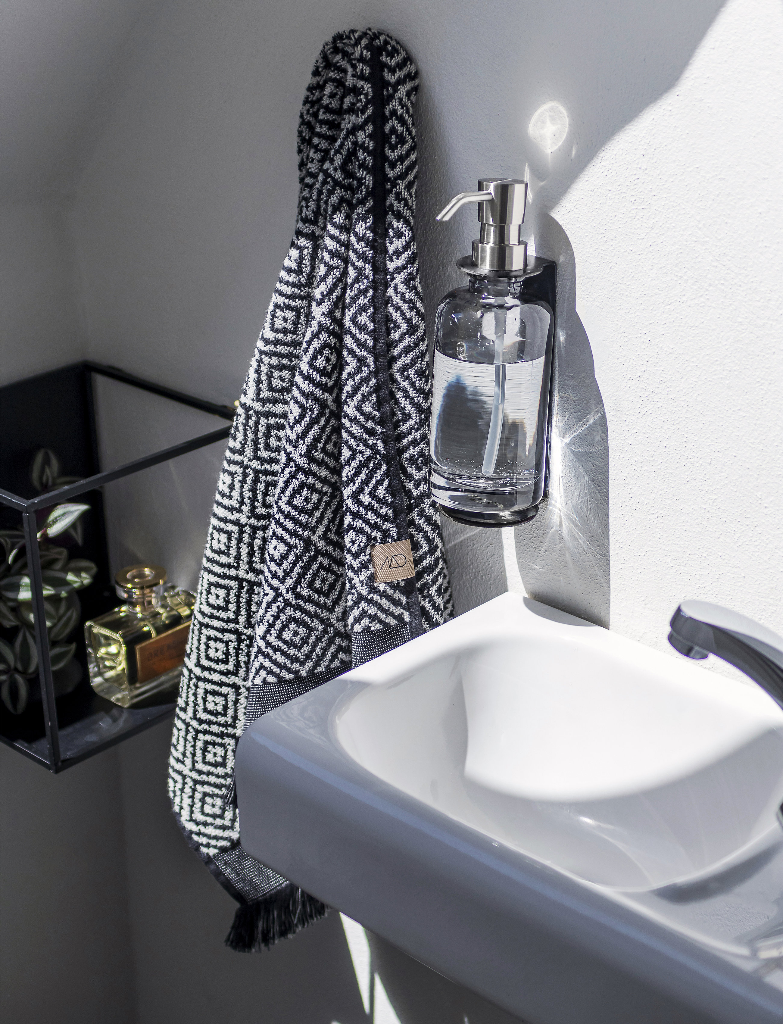 Mette Ditmer - MOROCCA Bath towel - badehåndklæder - black/white - 3