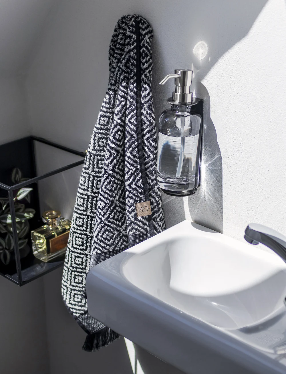 Mette Ditmer - MOROCCO Towel - handdukar - black/white - 1