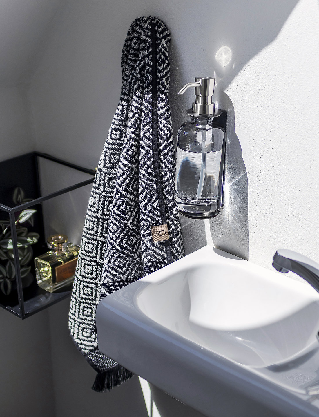Mette Ditmer - MOROCCO Towel - handtücher - black/white - 1
