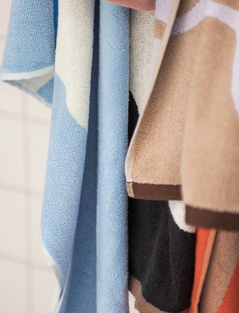 Mette Ditmer - NOVA ARTE bath towel - badetücher - light blue / off-white - 3