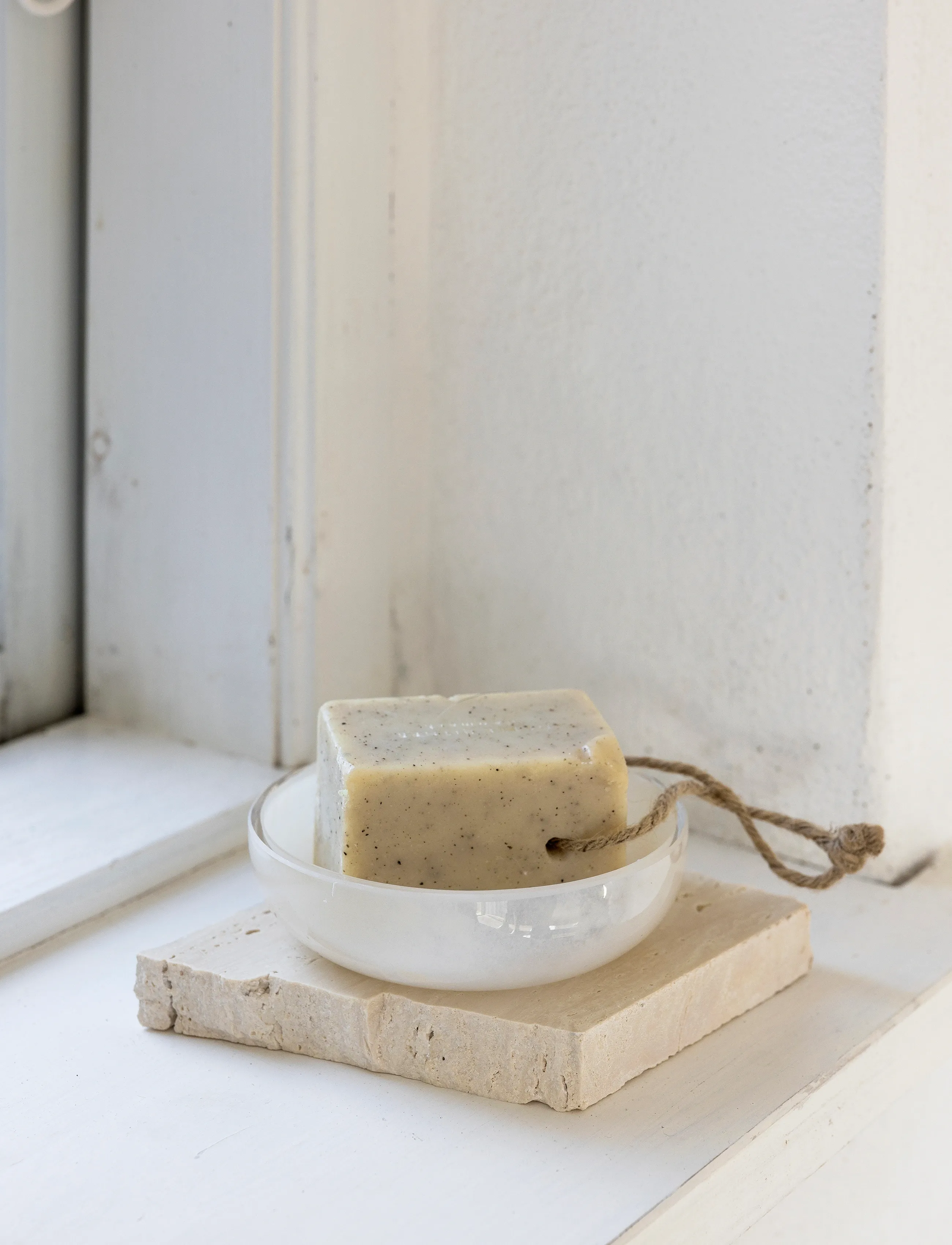 Mette Ditmer Opal Soap Dish, One Size, Bathroom Interior, Weiß - Pumps & Cups, Homeware